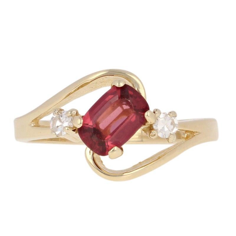 .66ctw Granat & Diamant Ring, 14k Gelbgold Bypass ()