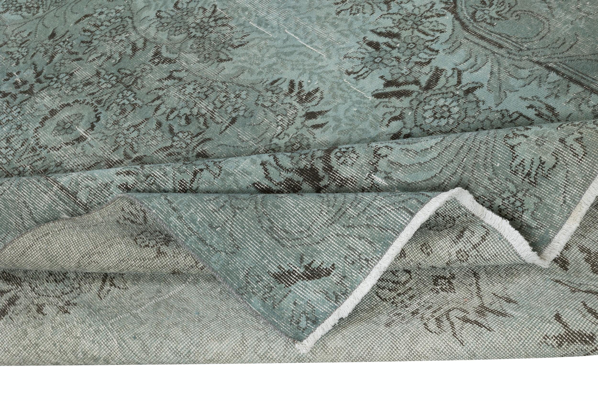 Alfombra turca contemporánea anudada a mano de 6,6 x 10 pies, teñida de azul claro Moderno en venta