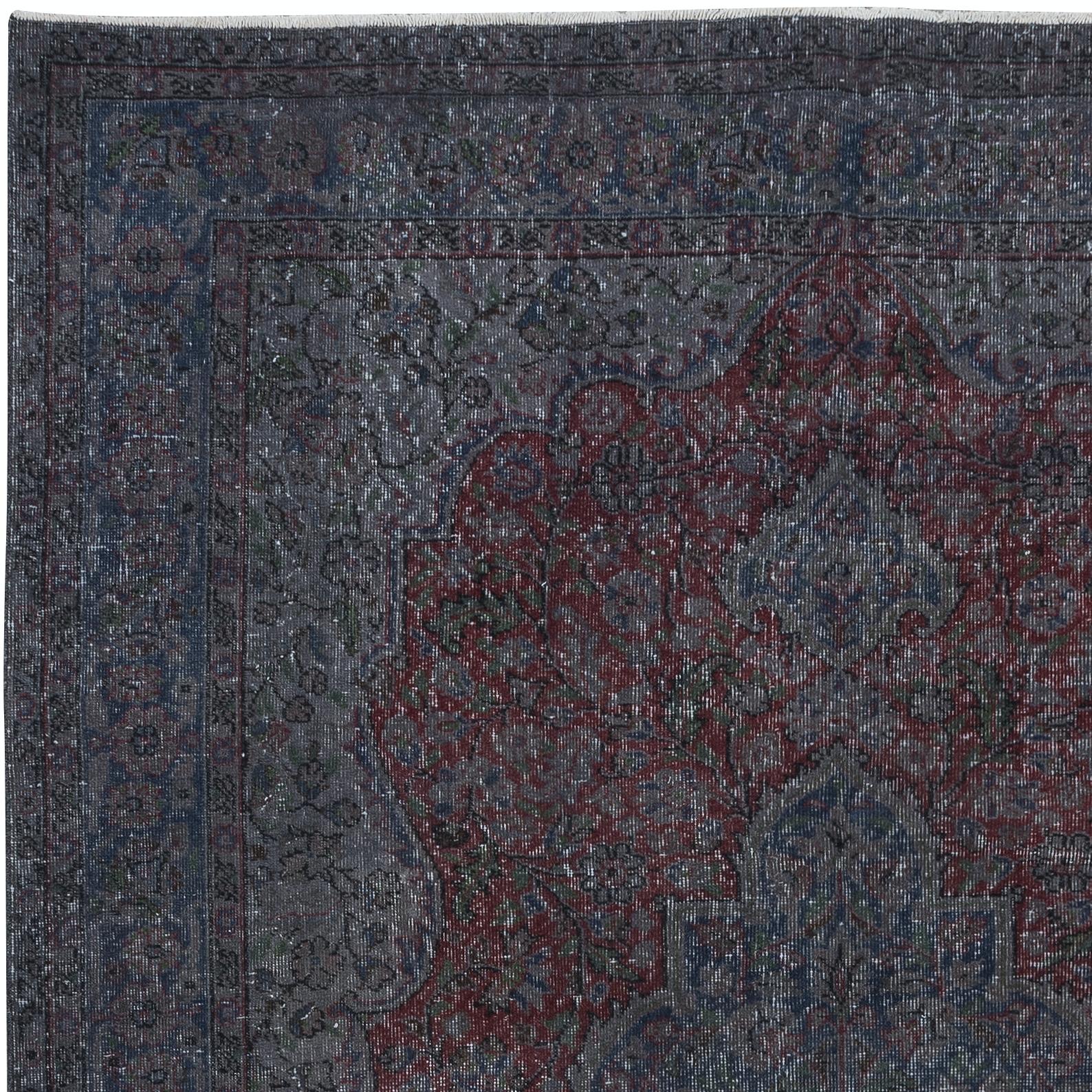 6.6x10 Ft Vintage Handmade Turkish Area Rug in Grau, Burgunderrot und Dunkelblau (Türkisch) im Angebot