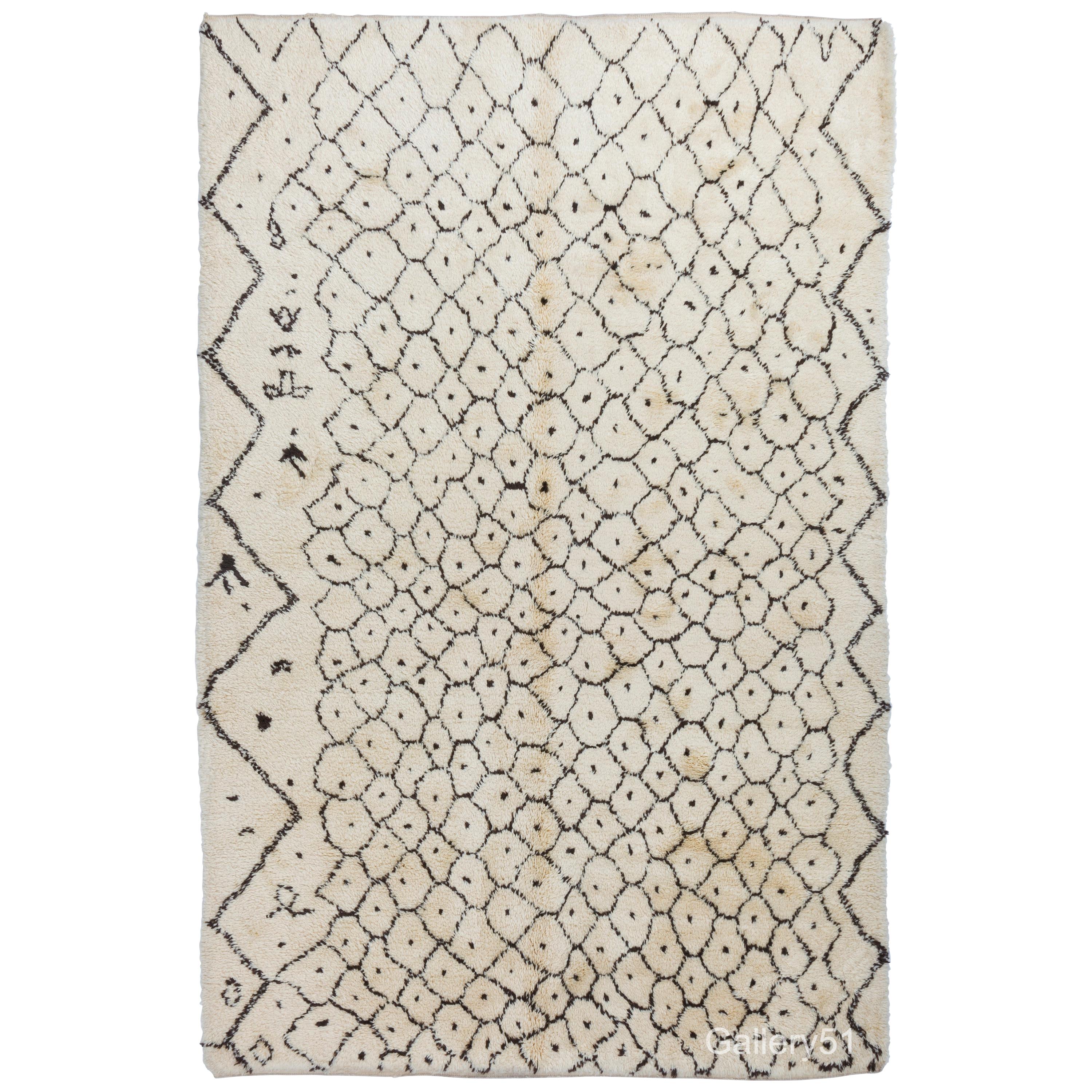 Modern Berber Moroccan Azilal Rug, Natural UnDyed Wool, Thick Pile