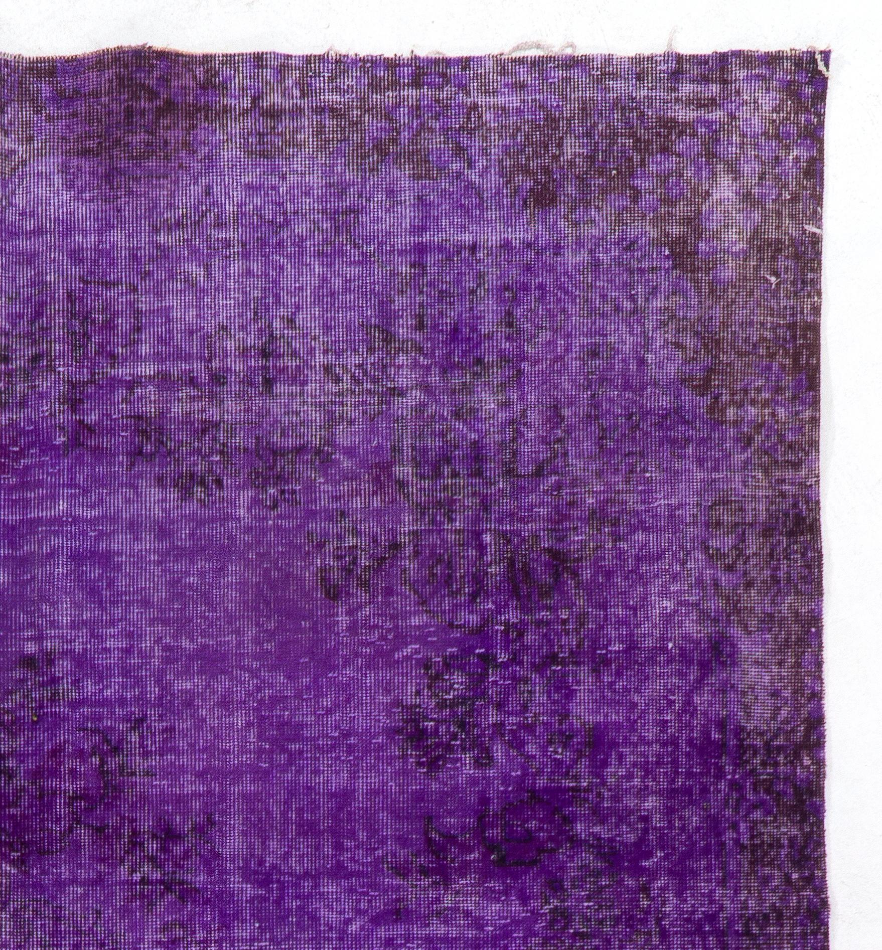Alfombra Vintage Teñida a Mano con Diseño de Medallón 6.6x10.7 Ft. Moderno en venta
