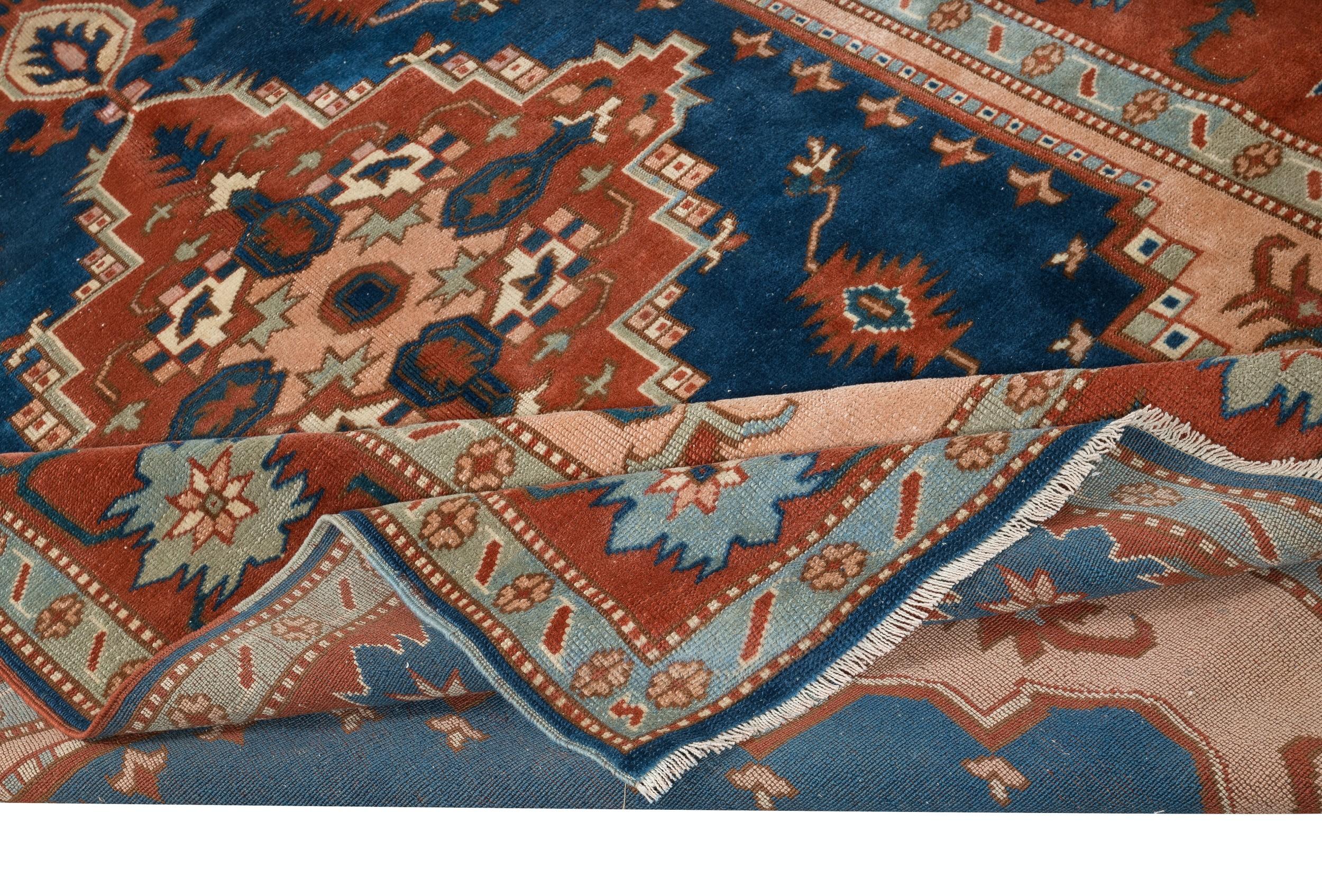 6.6x9 Ft Einzigartiger handgefertigter türkischer Vintage-Teppich aus 100 % handgewebter Wolle. (Rustikal) im Angebot