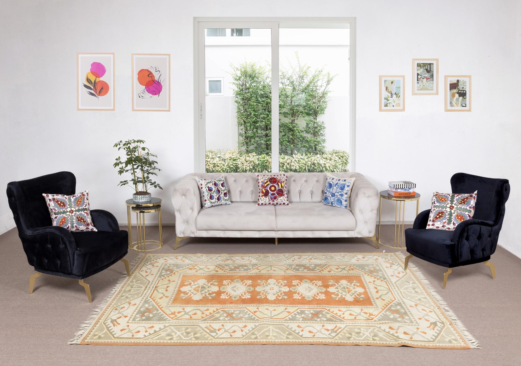A hand-knotted contemporary Turkish rug.

This modern rug has even medium wool pile on wool foundation.

It is made of premium hand-spun sheep and natural dyes, ie. plant based non chemical dyes making it sought after, rare and special. 

The colors
