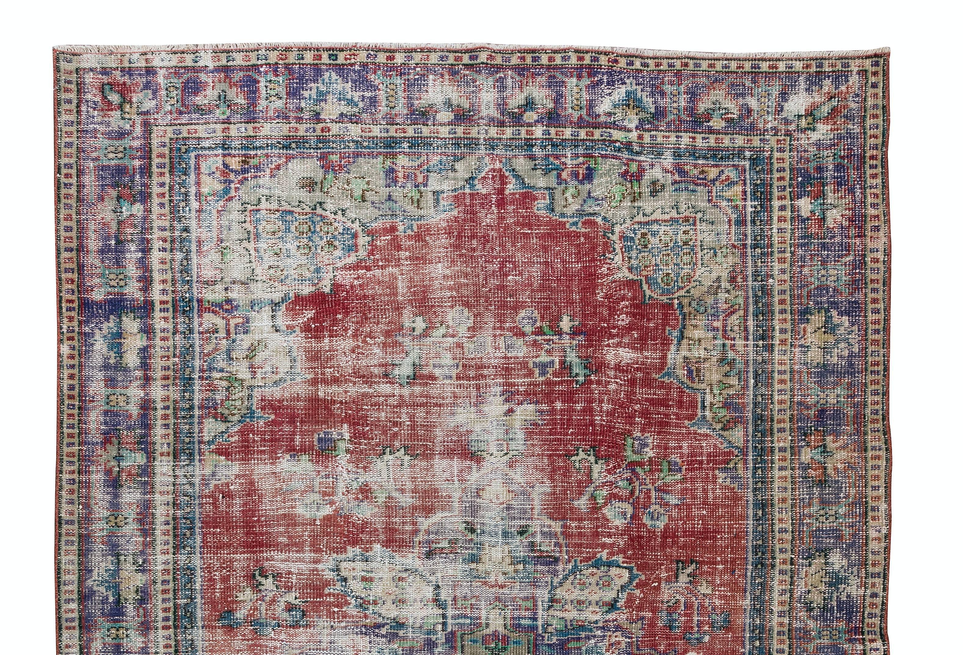 Hand-Woven 6.6x9.6 Ft Vintage Shabby Chic Handmade Turkish Area Rug with Medallion Design For Sale