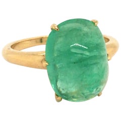 Anillo en garras con cabujón de esmeralda de 6,7 quilates