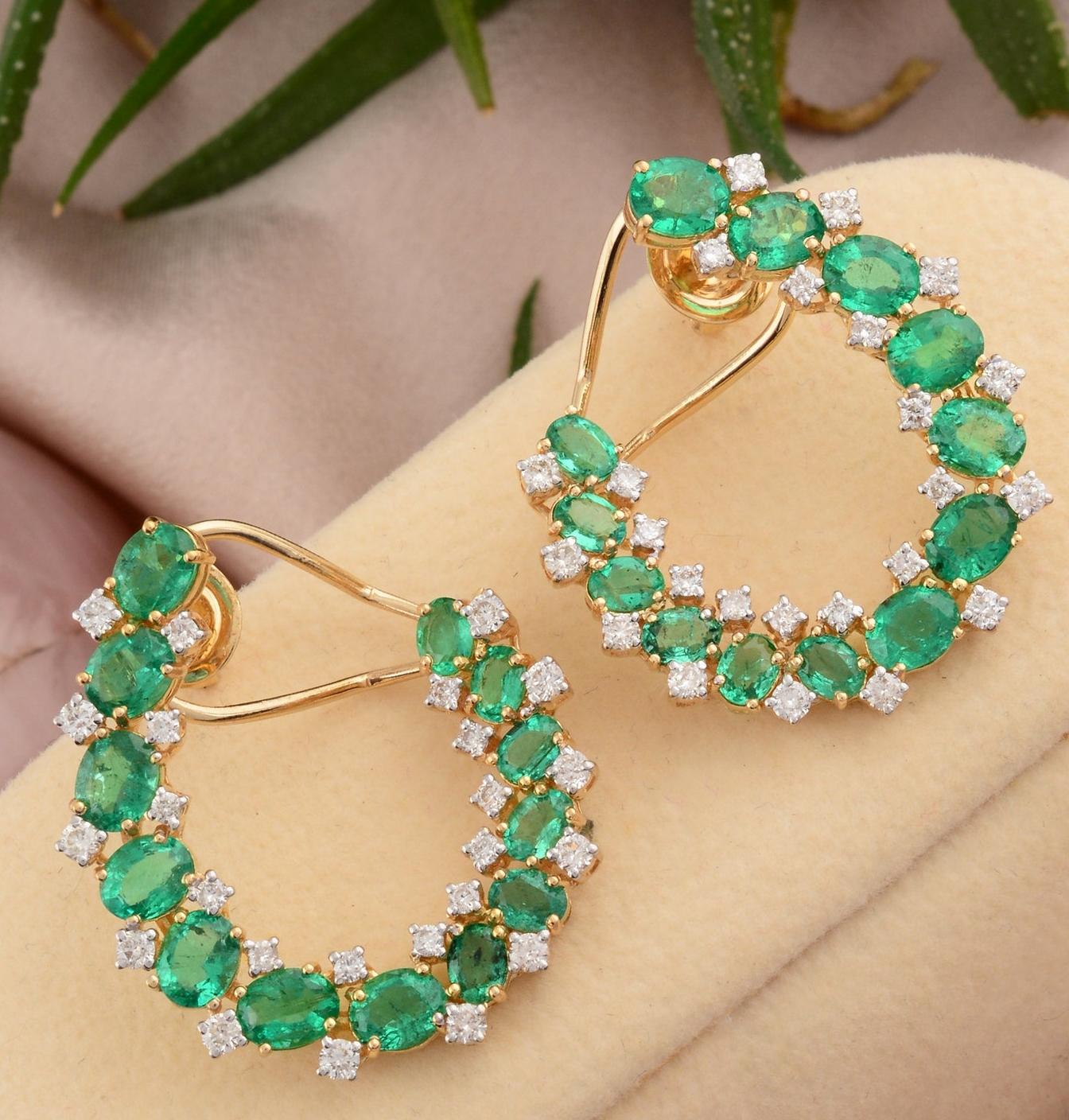 Mixed Cut 6.7 Carats Zambian Emerald Diamond 14 Karat Gold Hoop Earrings For Sale