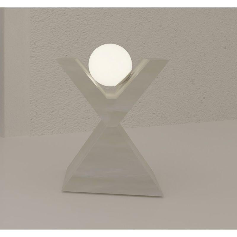 Stehlampe 67, weißer Onyx mit Holzgehäuse von Sissy Daniele im Zustand „Neu“ im Angebot in Geneve, CH