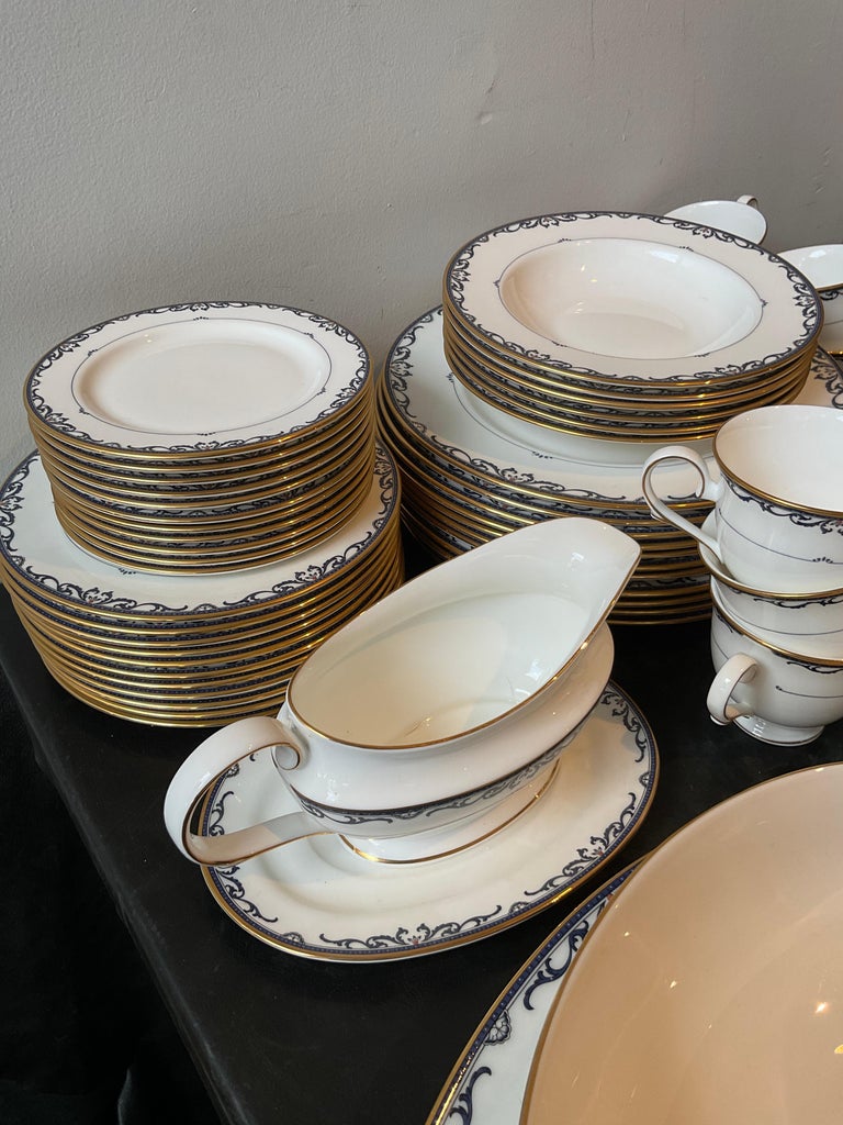 set tapas What are Tapas: Meaning, Types, and Examples Glänzende Metall Silber Folie
