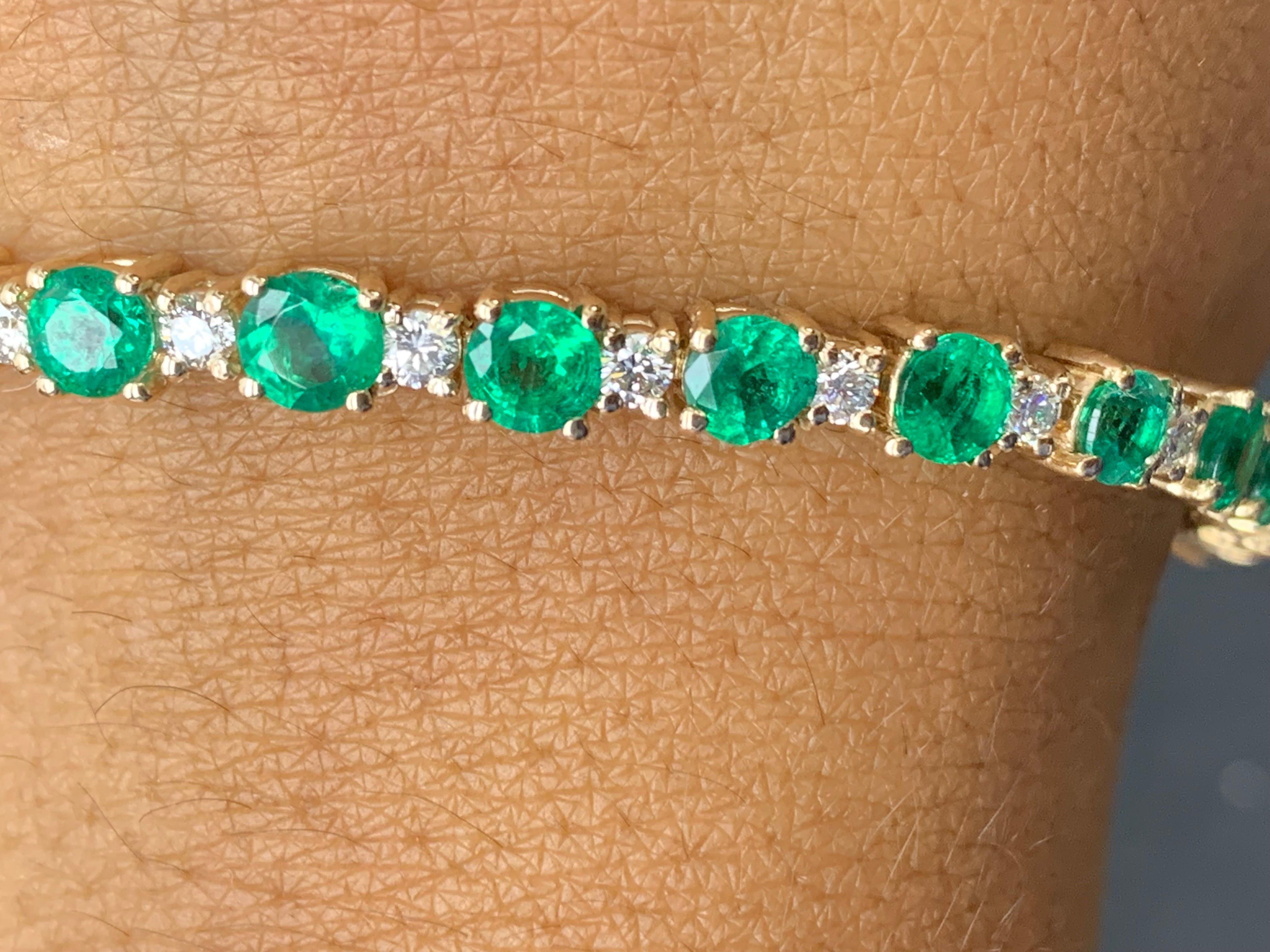 6.70 Carat Alternating Emerald and Diamond Tennis Bracelet in 14K Yellow Gold For Sale 5