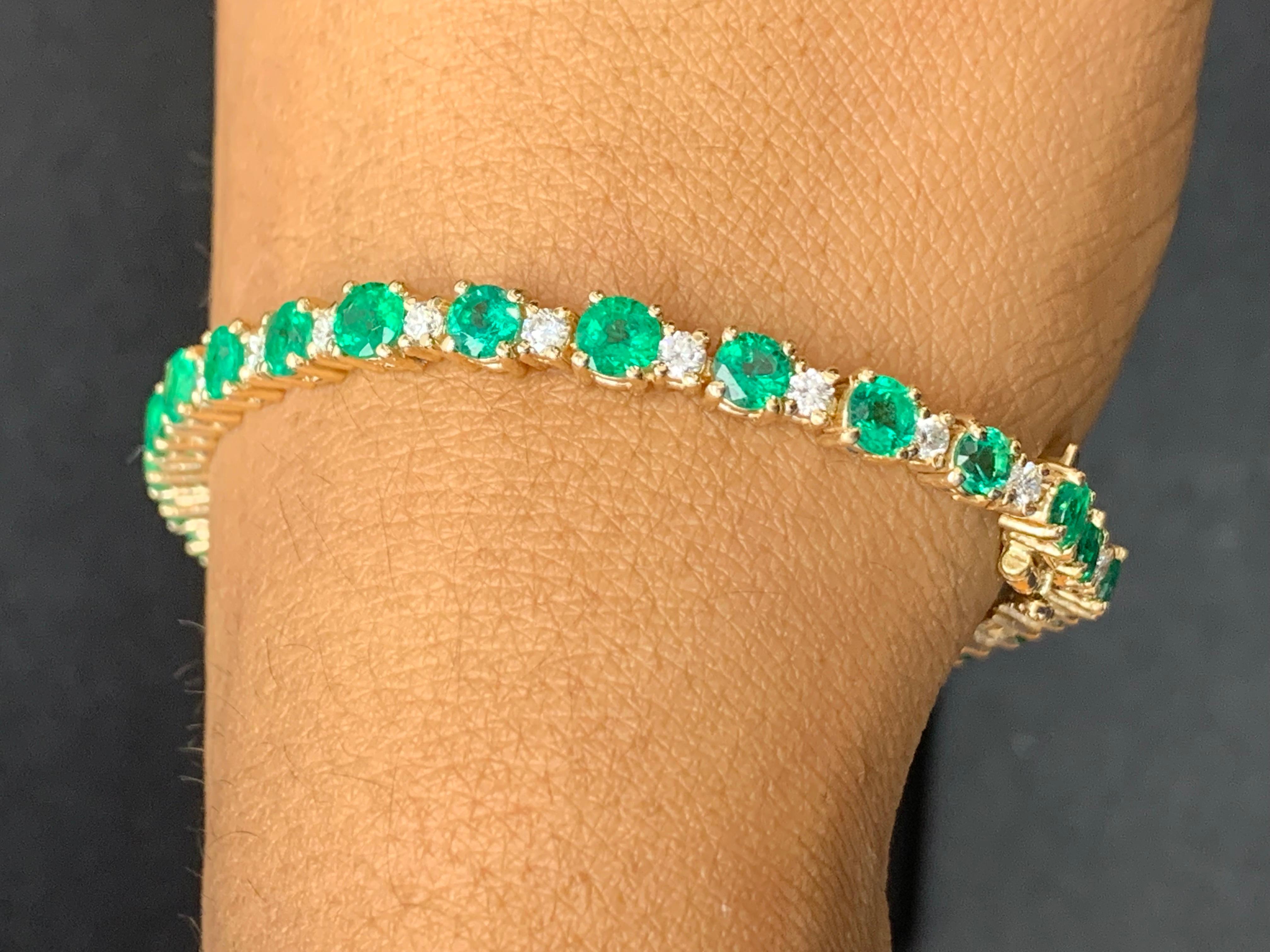 Showcasing 6.70 carats total of 28 green emeralds, elegantly alternating with 1.40 carats of 28 round brilliant diamonds. Made in 14 karat yellow gold.

Style available in different price ranges. Prices are based on your selection of the 4C’s
