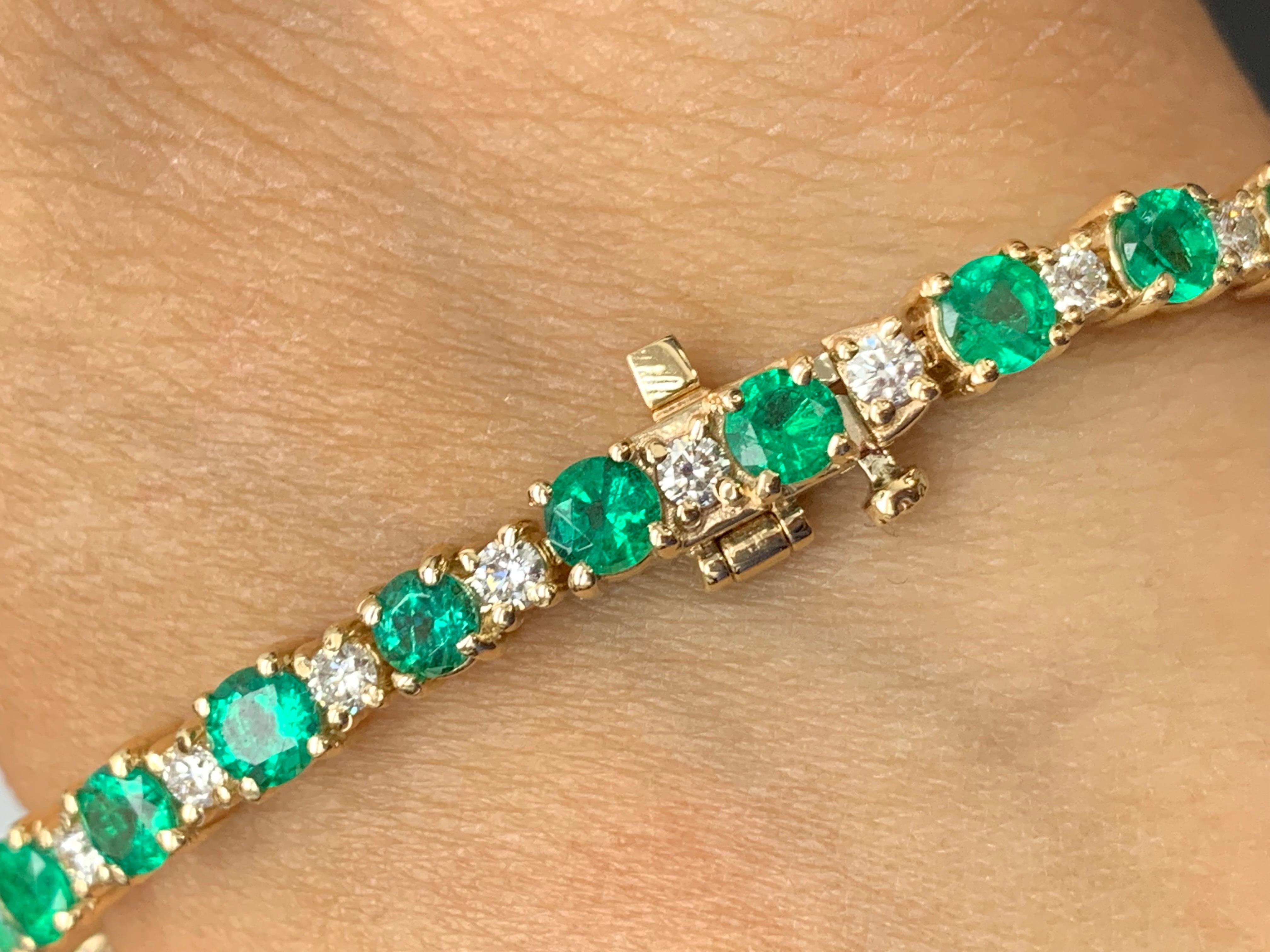 6.70 Carat Alternating Emerald and Diamond Tennis Bracelet in 14K Yellow Gold For Sale 1