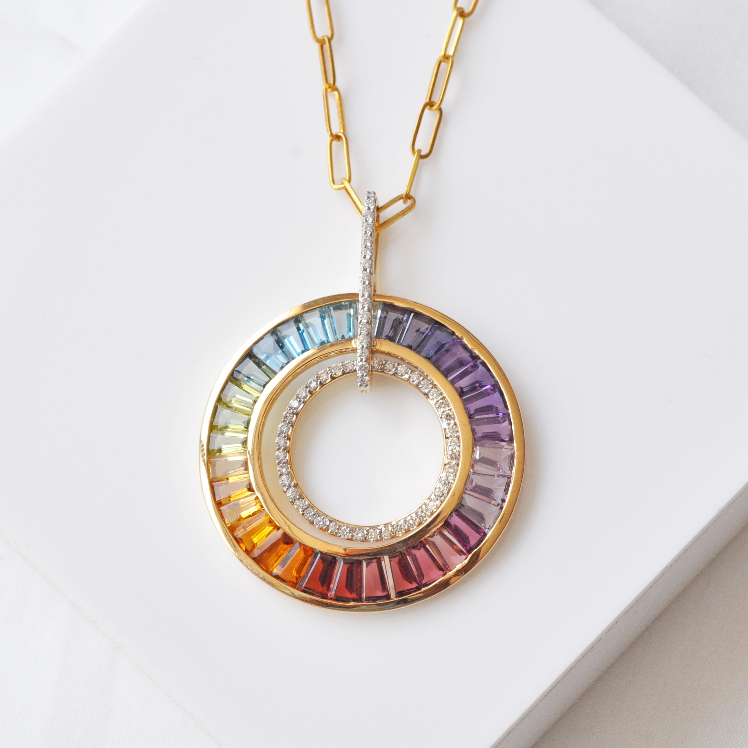 6,70 Carati Multicolor Rainbow Baguette Cut Diamond Circle Collana in oro in vendita 4