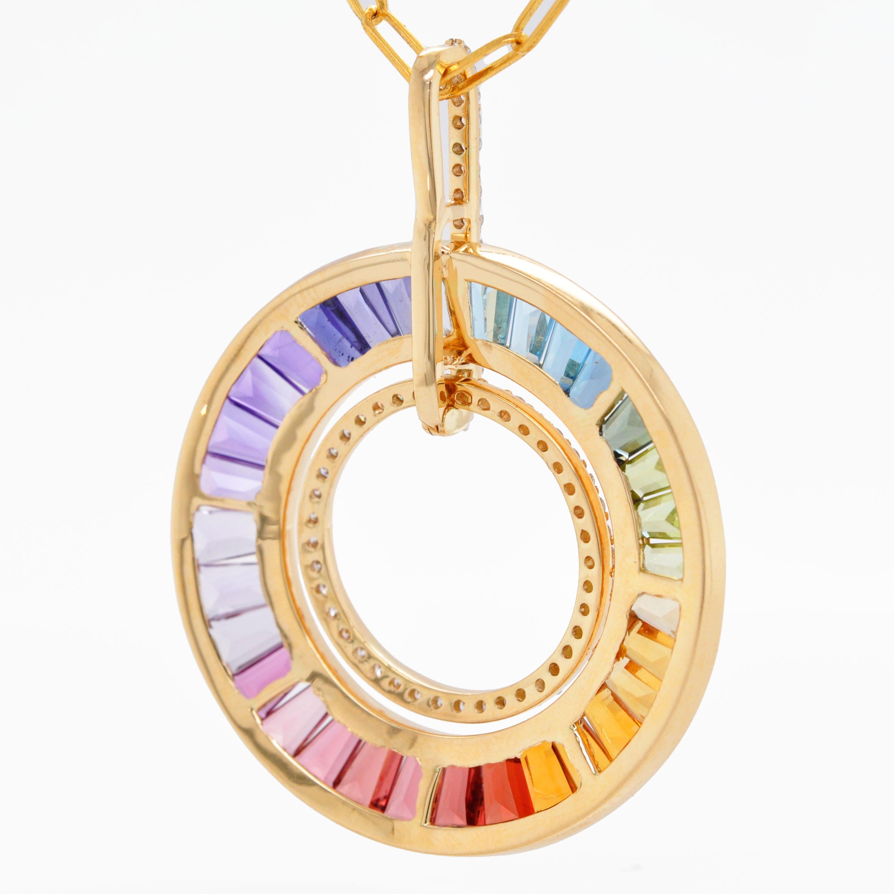 6,70 Carati Multicolor Rainbow Baguette Cut Diamond Circle Collana in oro in vendita 2
