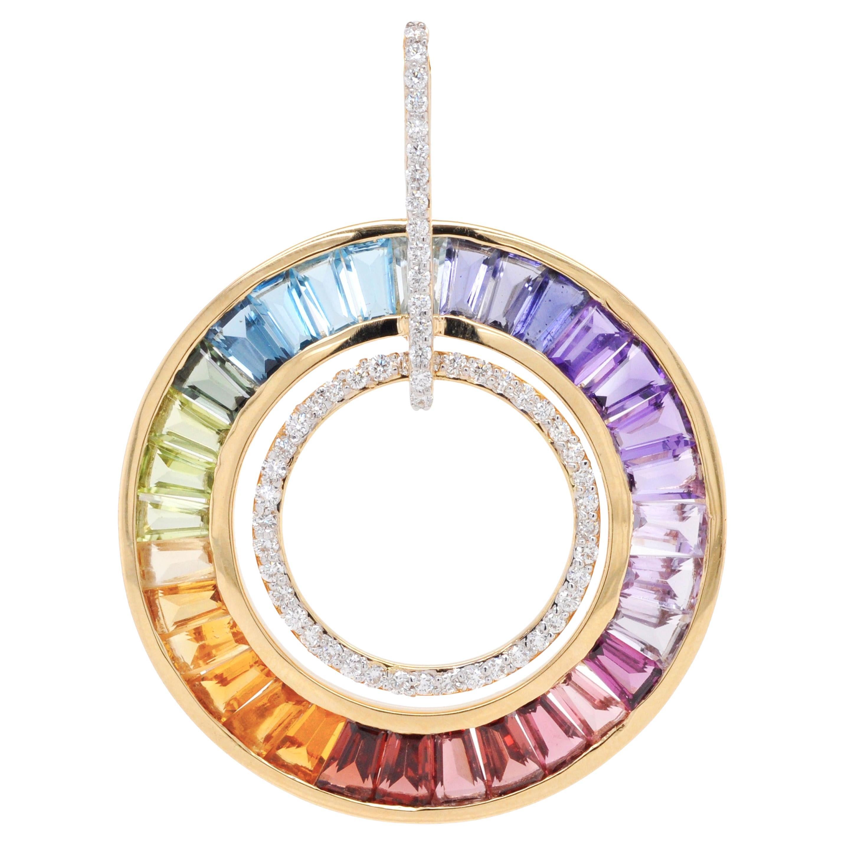 6,70 Carati Multicolor Rainbow Baguette Cut Diamond Circle Collana in oro in vendita