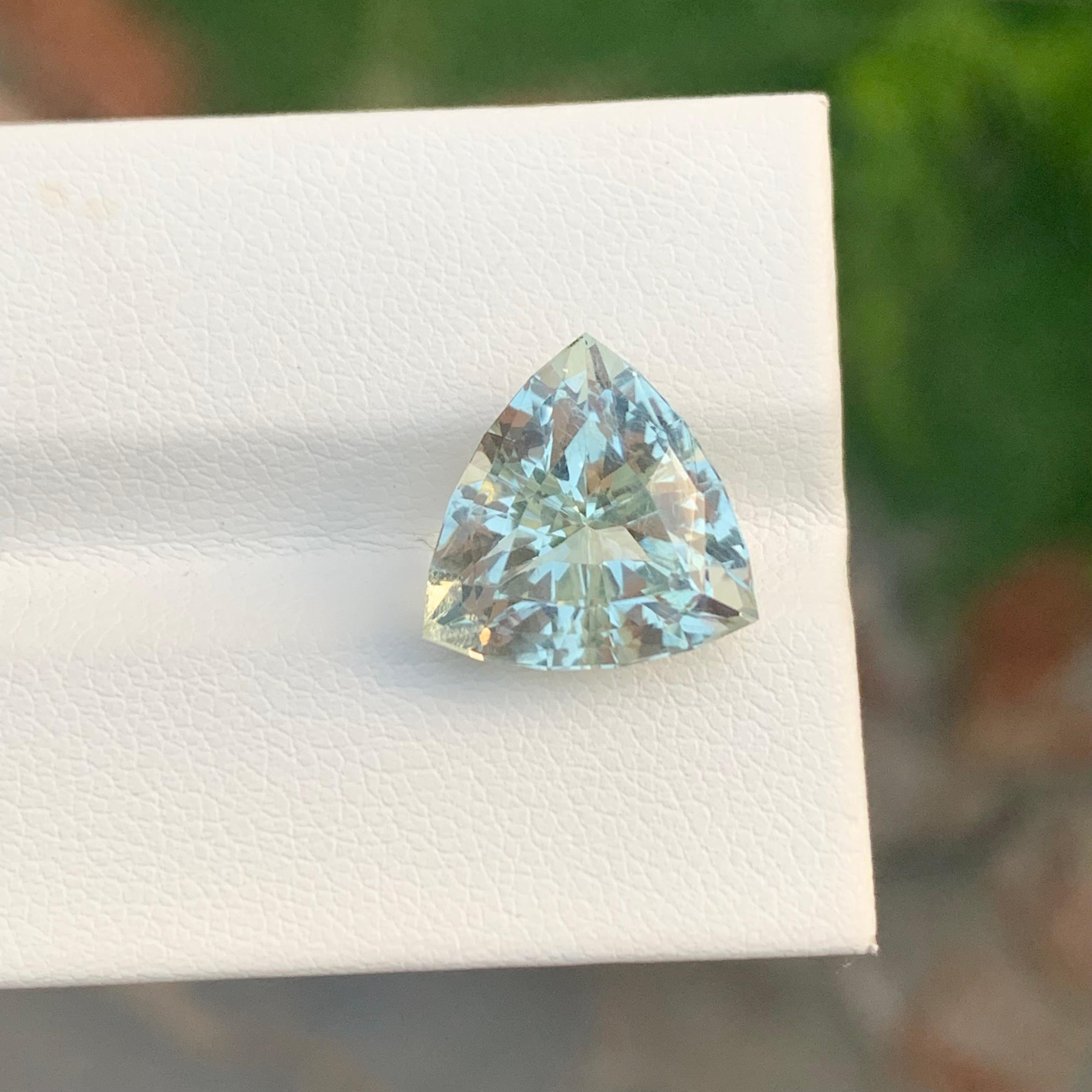 Arts and Crafts 6.70 Carat Natural Loose Green Amethyst Trillion Shape Gemstone For Jewellery For Sale