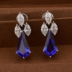 6.70 Carat Tanzanite Dangle Earrings 3.00 Carat SI/H Diamond 18 Karat White Gold