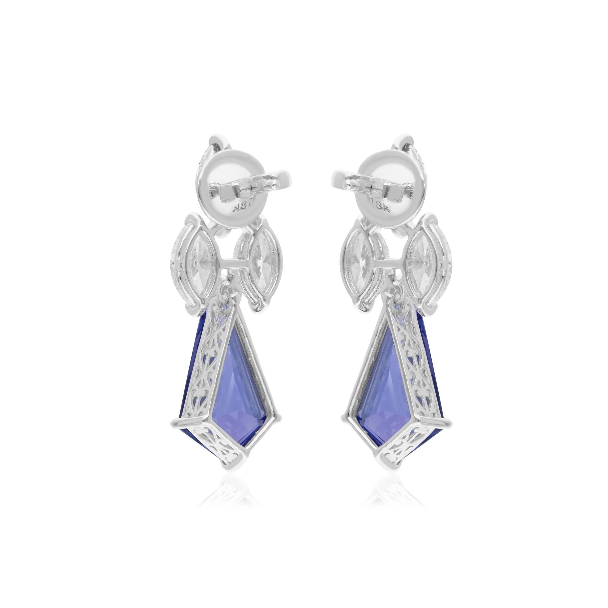 6.70 Carat Tanzanite Dangle Earrings 3.00 Carat SI/H Diamond 18 Karat White Gold In New Condition For Sale In Diera, Dubai