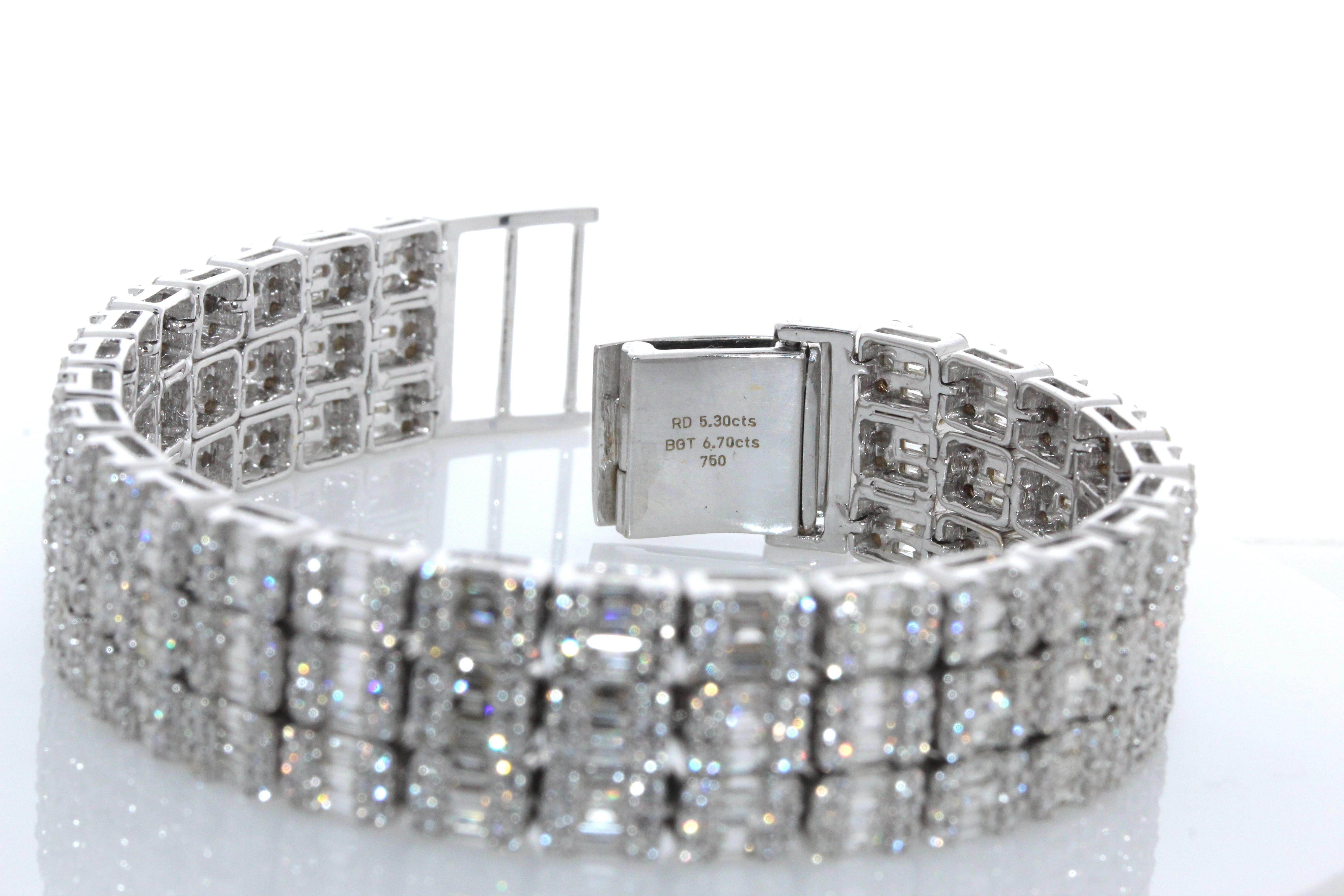 6.70 Carat Total Baguette Diamond Fashion Bracelet in 18k White Gold  In New Condition For Sale In Chicago, IL