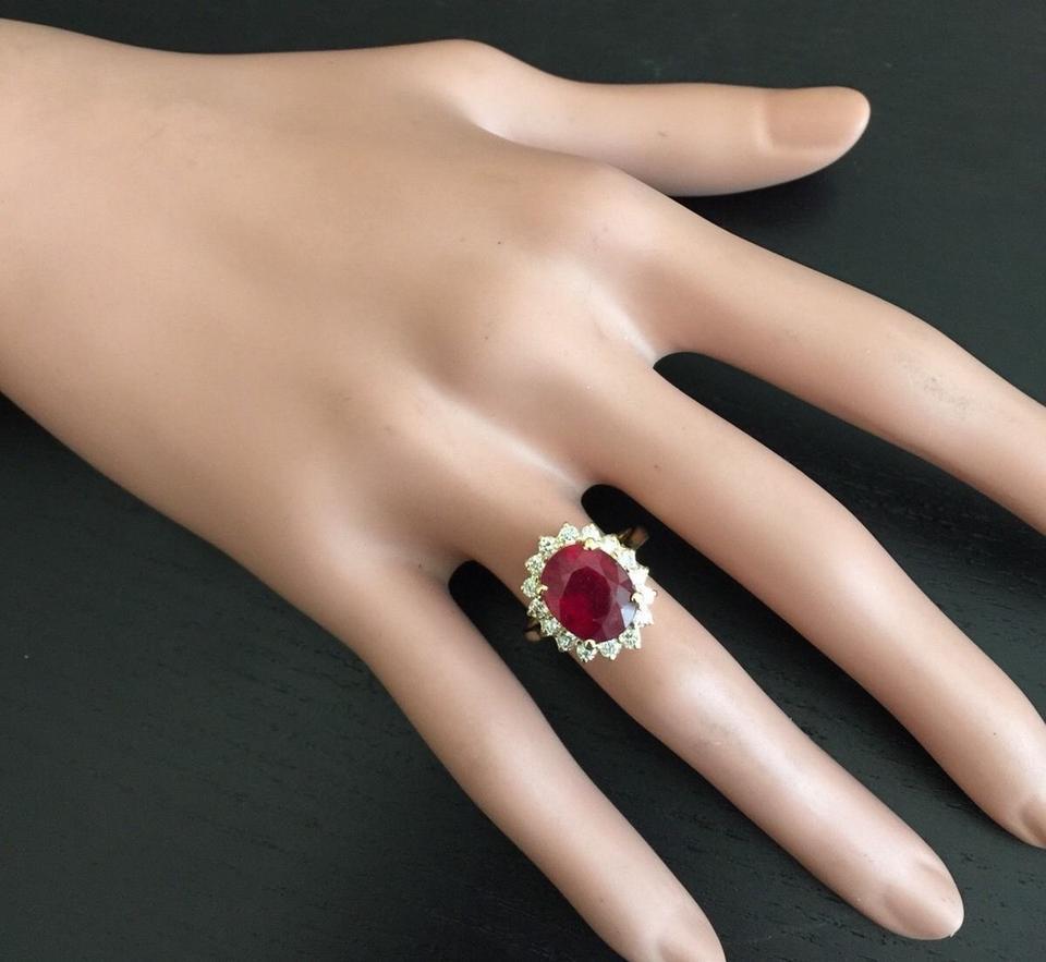 Women's 6.70 Carat Impressive Red Ruby and Natural Diamond 14 Karat Yellow Gold Ring For Sale
