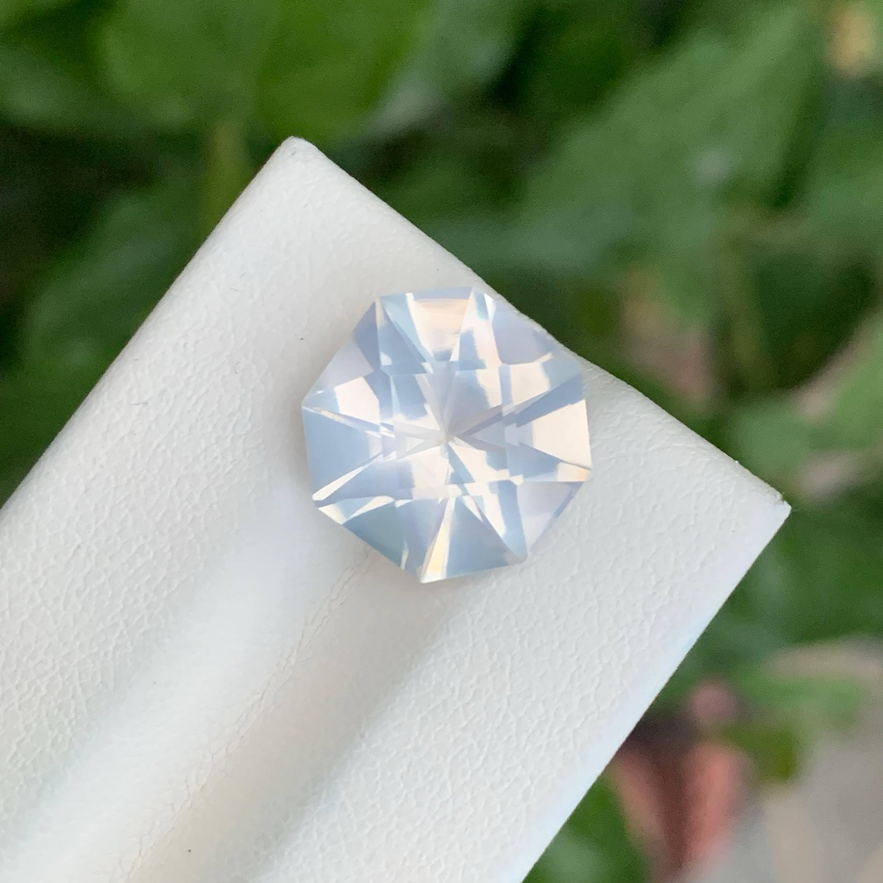 Taille mixte 6.70 carats Milky Quartz Stone Faceted Natural African Gemstone (pierre à facettes en quartz laiteux) en vente