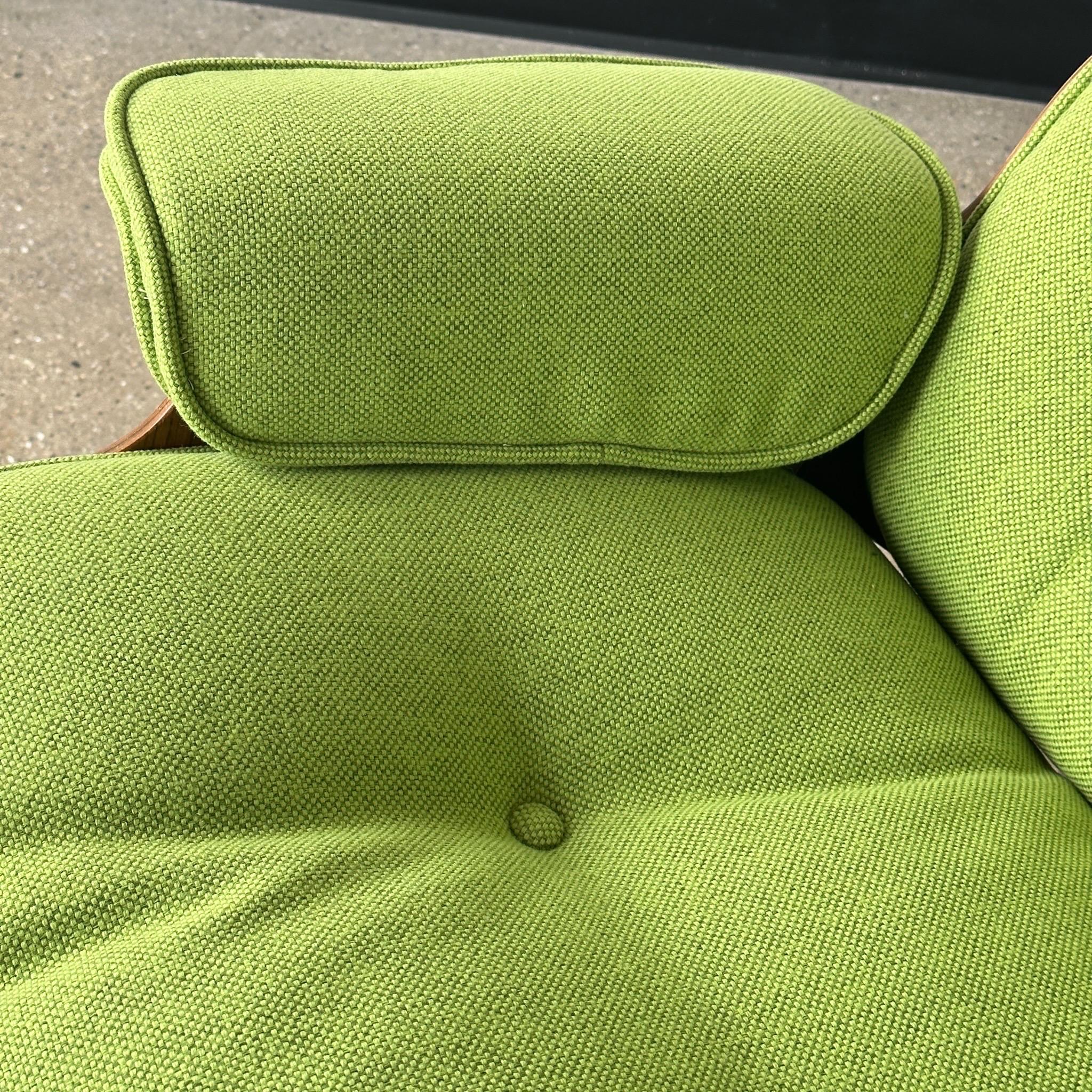 670 Lounge Chair by Charles & Ray Eames for Herman Miller 3