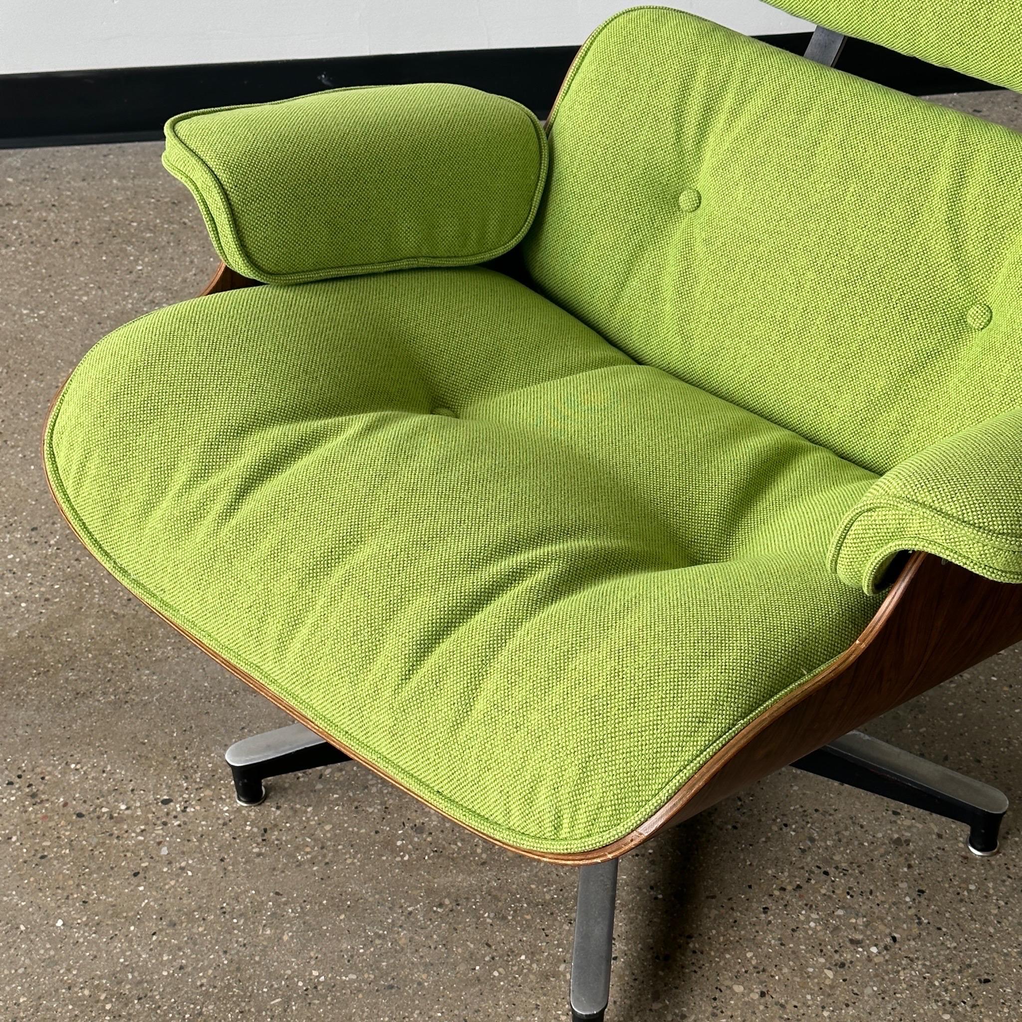 Mid-Century Modern 670 Lounge Chair by Charles & Ray Eames for Herman Miller