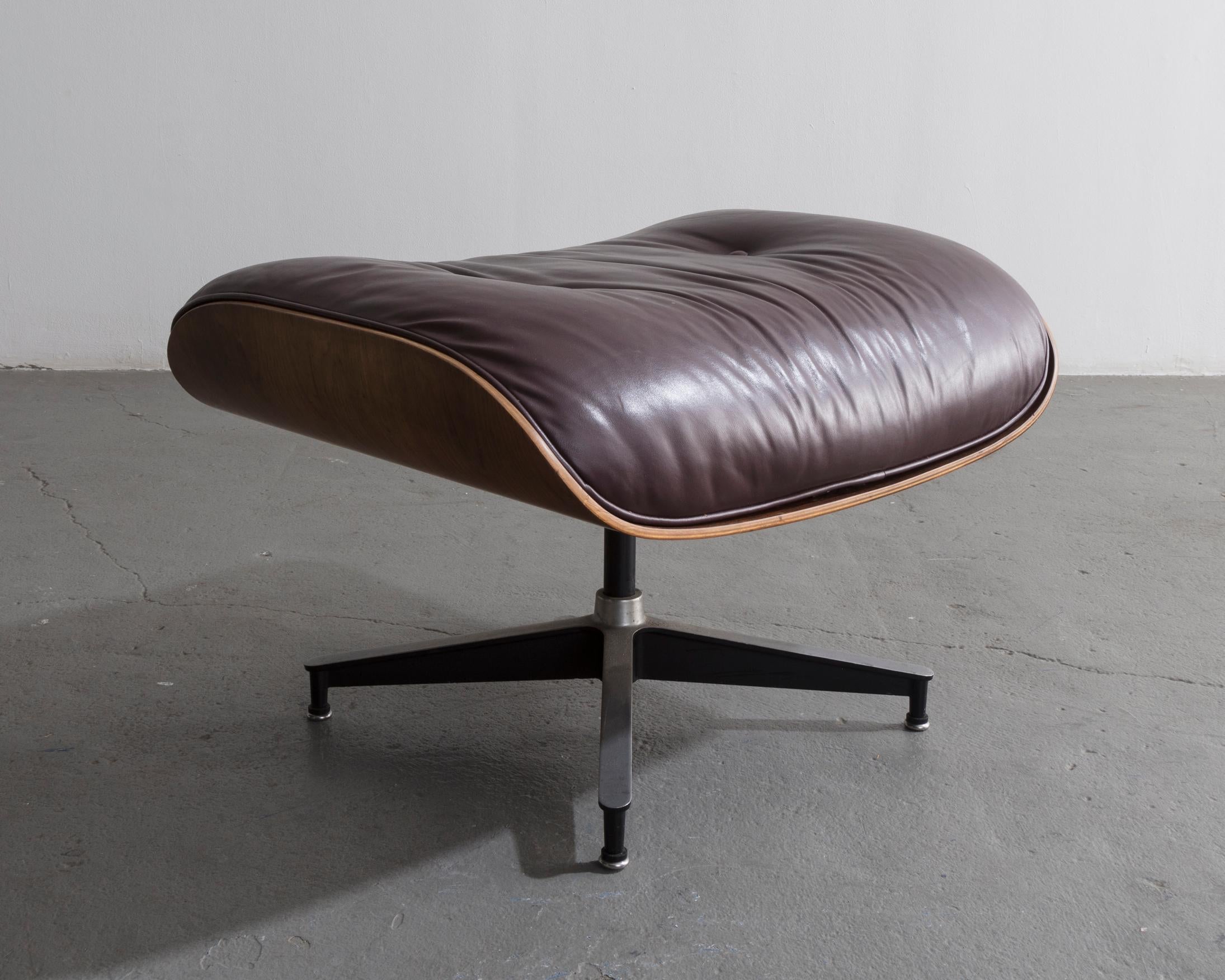 Wood 670 Lounge Chair & Ottoman in Rosewood & Leather by Charles and Ray Eames, 1958