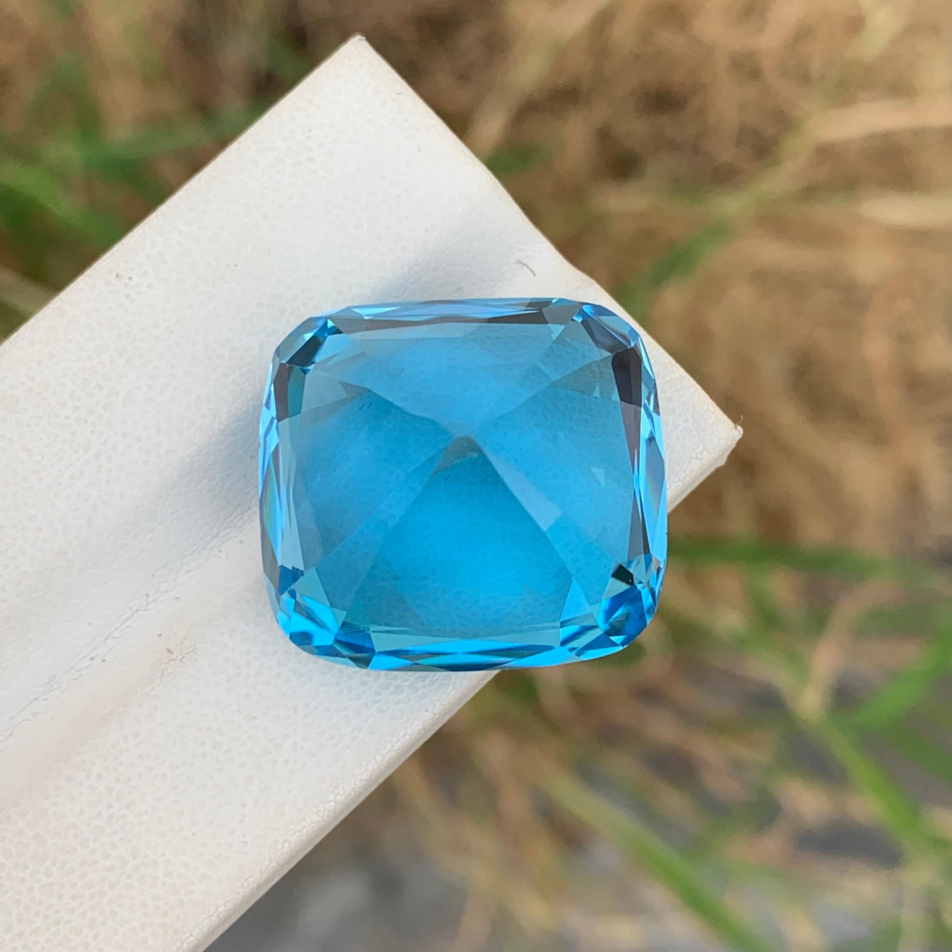 Enorme pietra preziosa a forma di cuscino di Topazio Blu sfuso da 67,00 carati in vendita 4