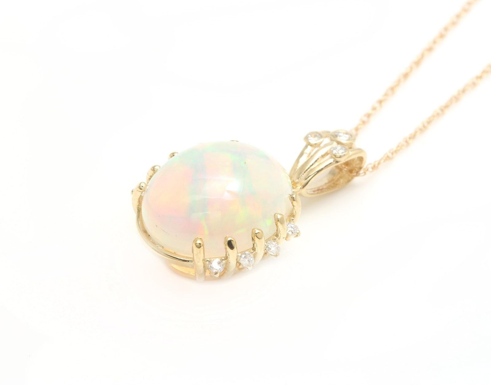 Oval Cut 6.70Ct Natural Ethiopian Opal and Diamond 14K Solid Yellow Gold Necklace For Sale