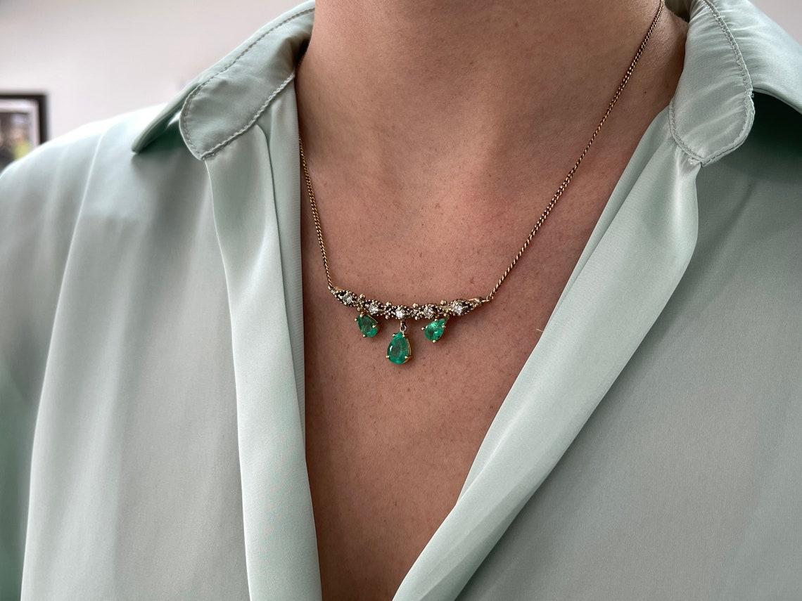 Women's 6.70tcw Bib Vintage Pear Emerald Diamond Necklace Fine Gold Emerald Pendant 14K For Sale