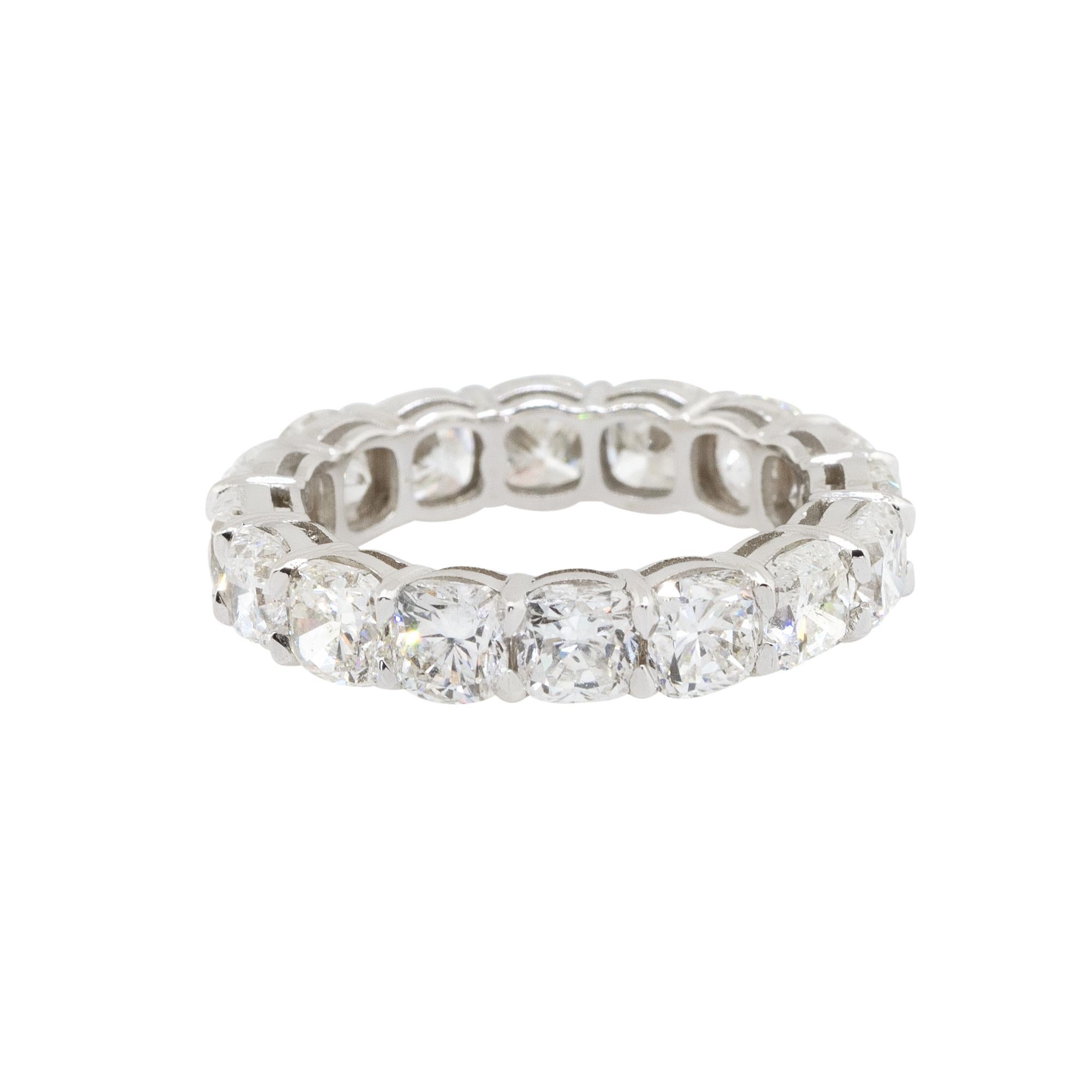 6.71 Carat Cushion Cut Diamond Eternity Band 18 Karat In Stock In Excellent Condition For Sale In Boca Raton, FL