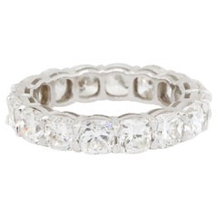 6,71 Karat Cushion Cut Diamant Eternity Band 18 Karat Auf Lager