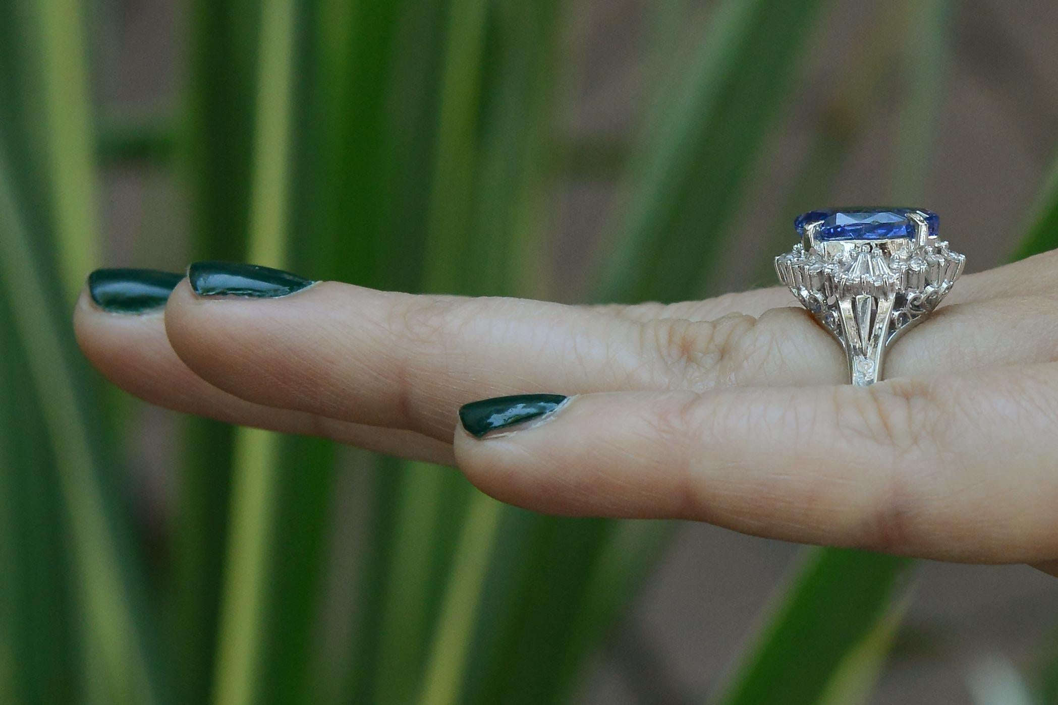 Oval Cut 6.71 Carat Purple Sapphire & Diamond Ballerina Statement Ring For Sale