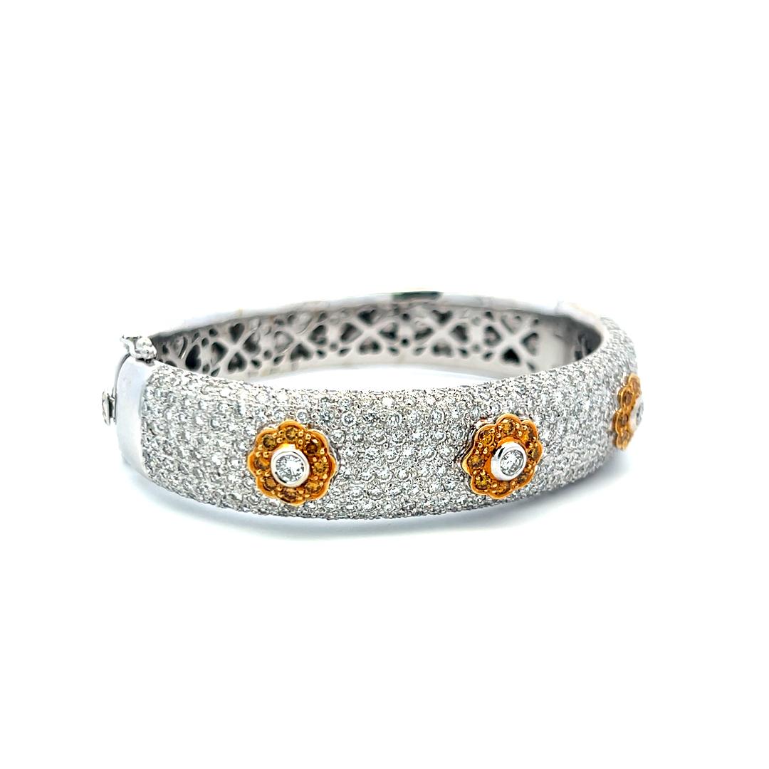 Bracciale in oro bicolore da 6,72 carati con diamante tondo brillante VS 18 carati in vendita 1