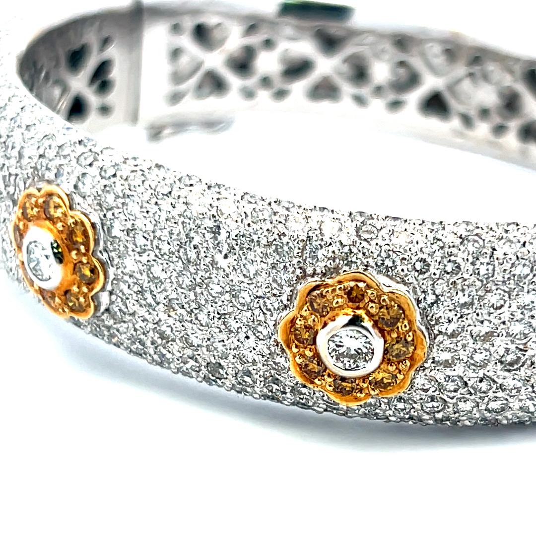 Bracciale in oro bicolore da 6,72 carati con diamante tondo brillante VS 18 carati in vendita 4