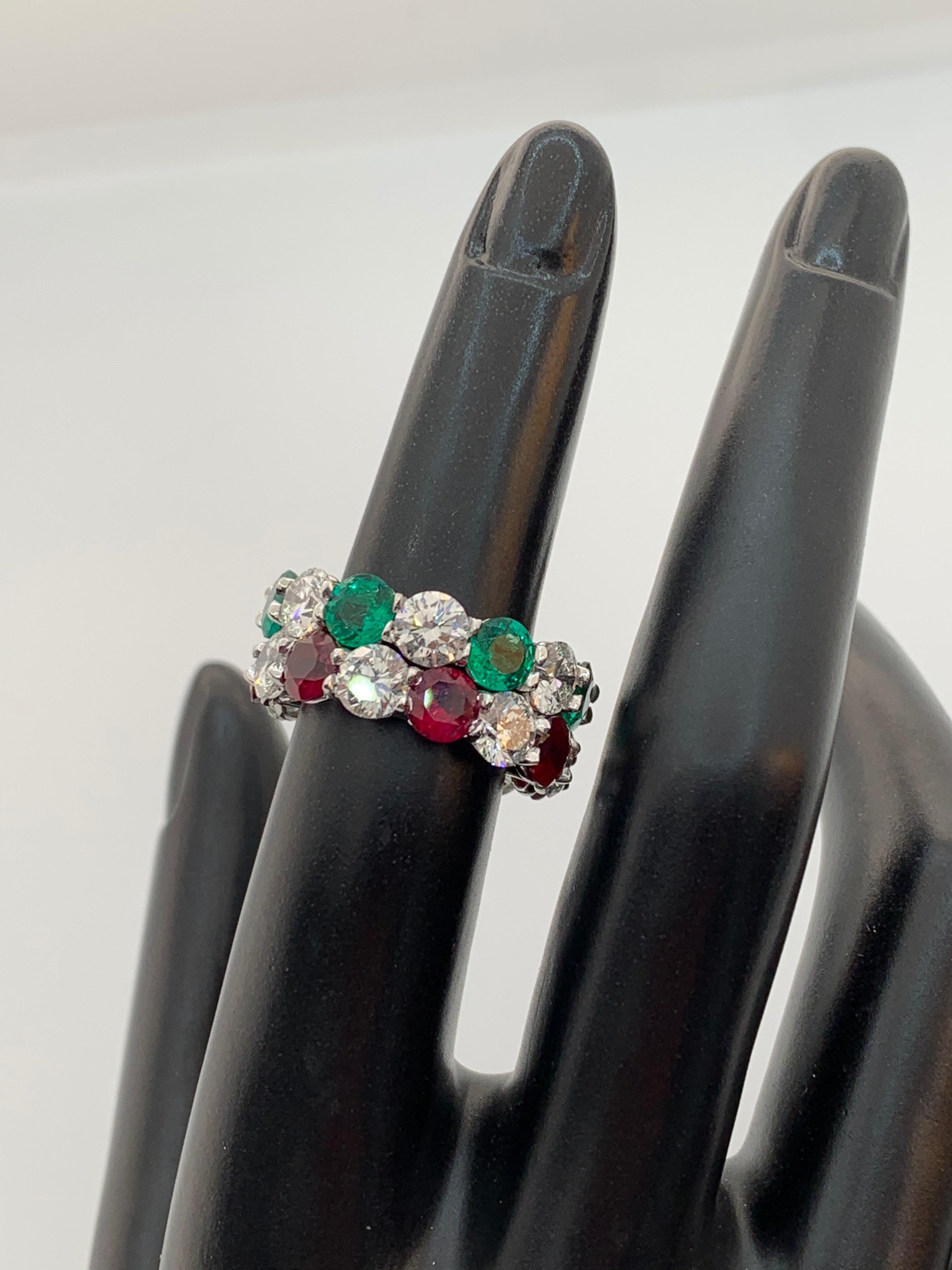 6.73 Carat Emerald and Round Diamond Eternity Band Ring In New Condition For Sale In New York, NY