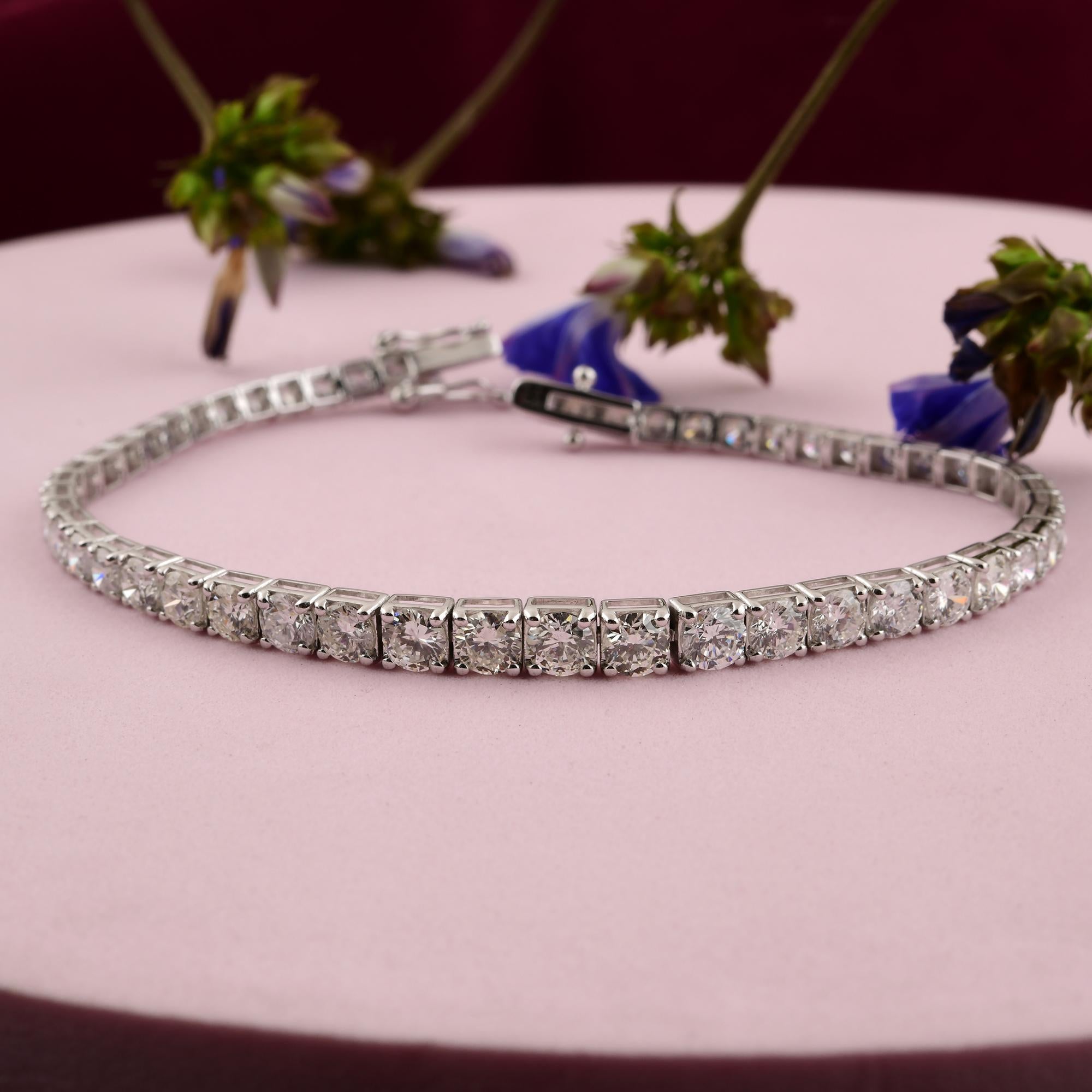 Modern 6.73 Carat SI Clarity HI Color Graduated Diamond Bracelet 18 karat White Gold For Sale