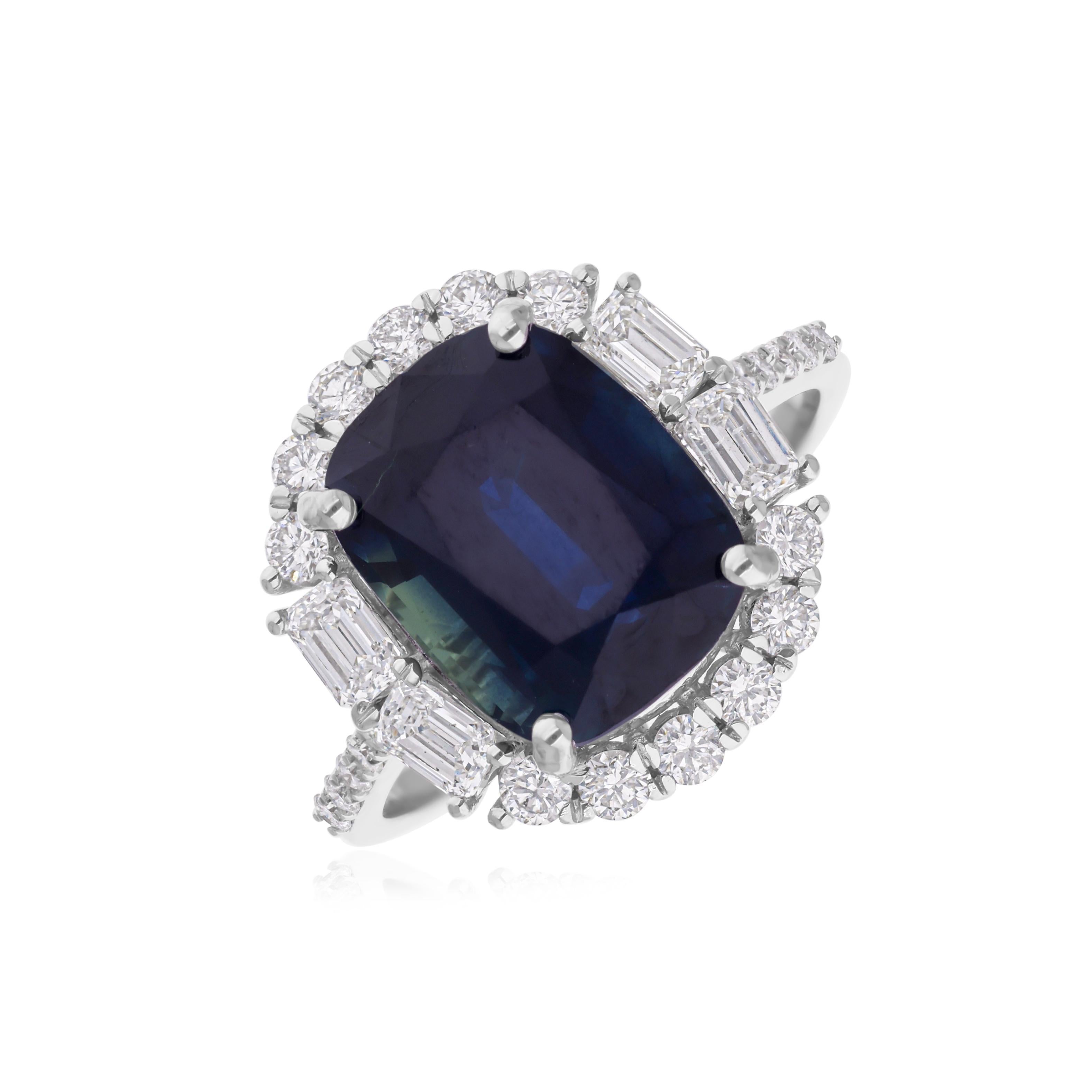 En venta: 6.73 CTW Zafiro Azul Oscuro Piedra de Nacimiento SI/HI Anillo Halo de Diamantes 18k Oro Blanco  6