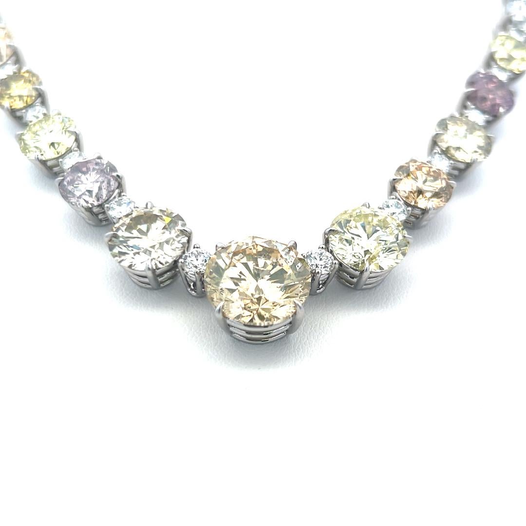 Donna 67,49 Carati Collana Riviera in platino con diamanti tondi, brillanti e multicolore in vendita