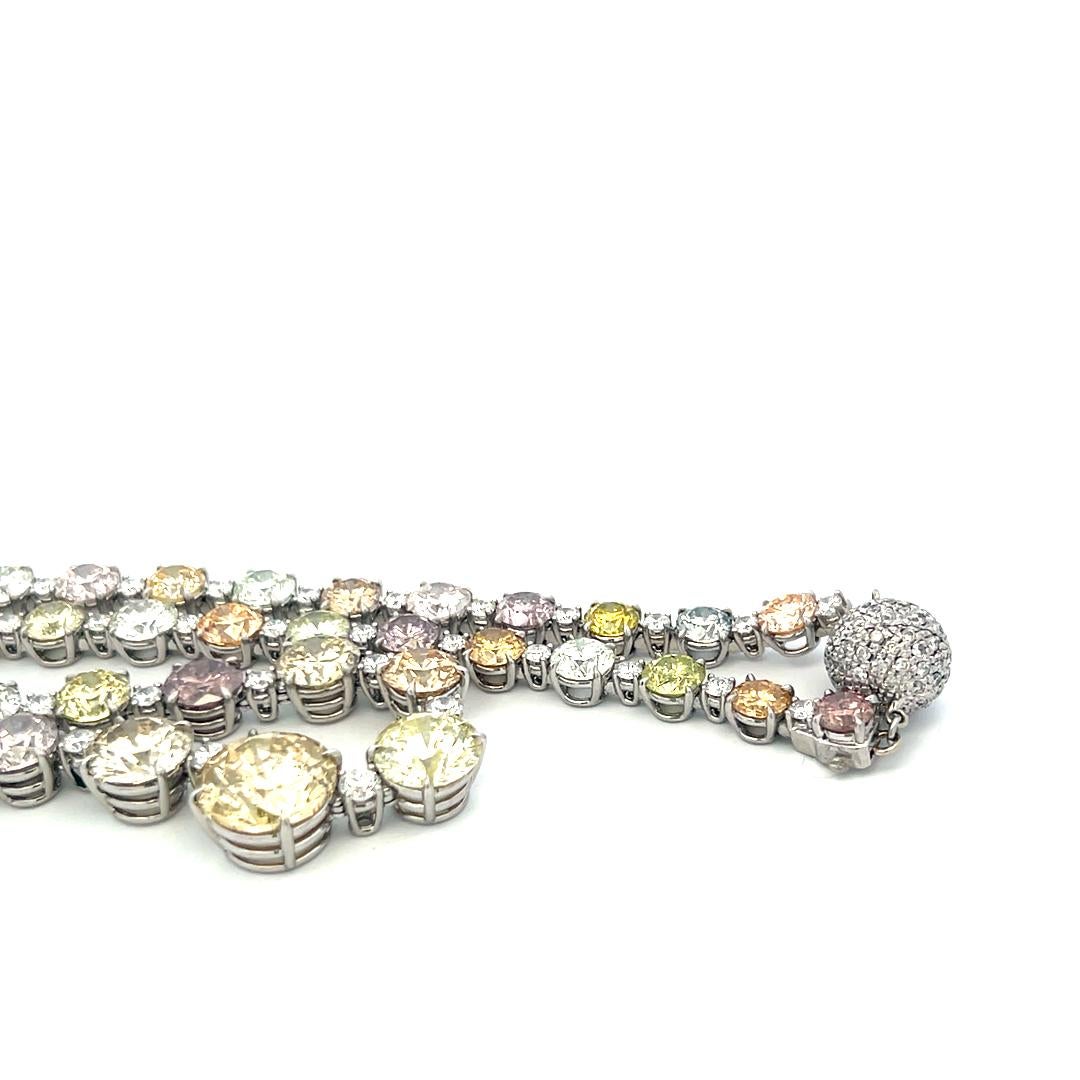 67,49 Carati Collana Riviera in platino con diamanti tondi, brillanti e multicolore in vendita 2