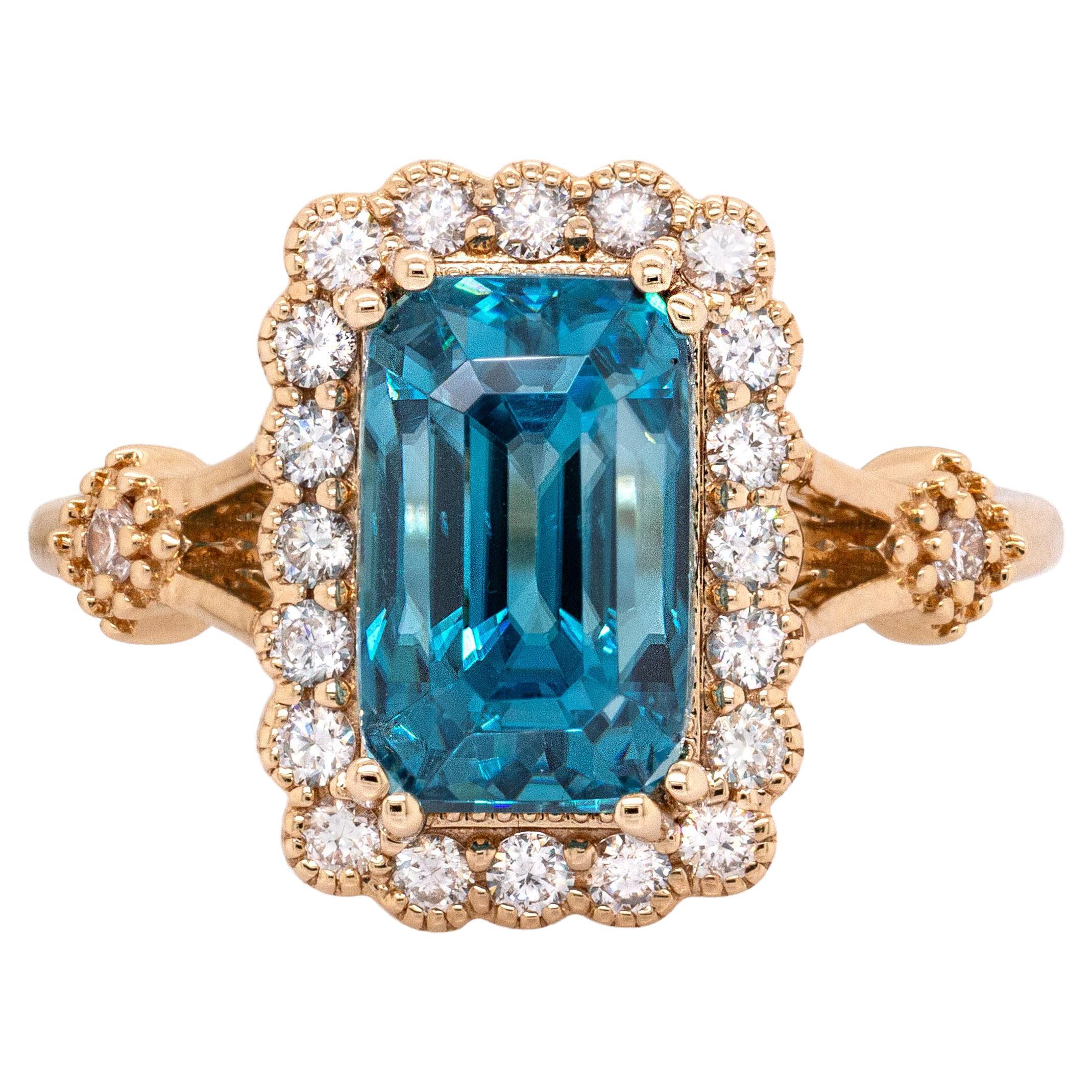 Bague en or massif 14k avec zircon bleu cambodgien 6,74cts et accents en diamant 10x5.5mm