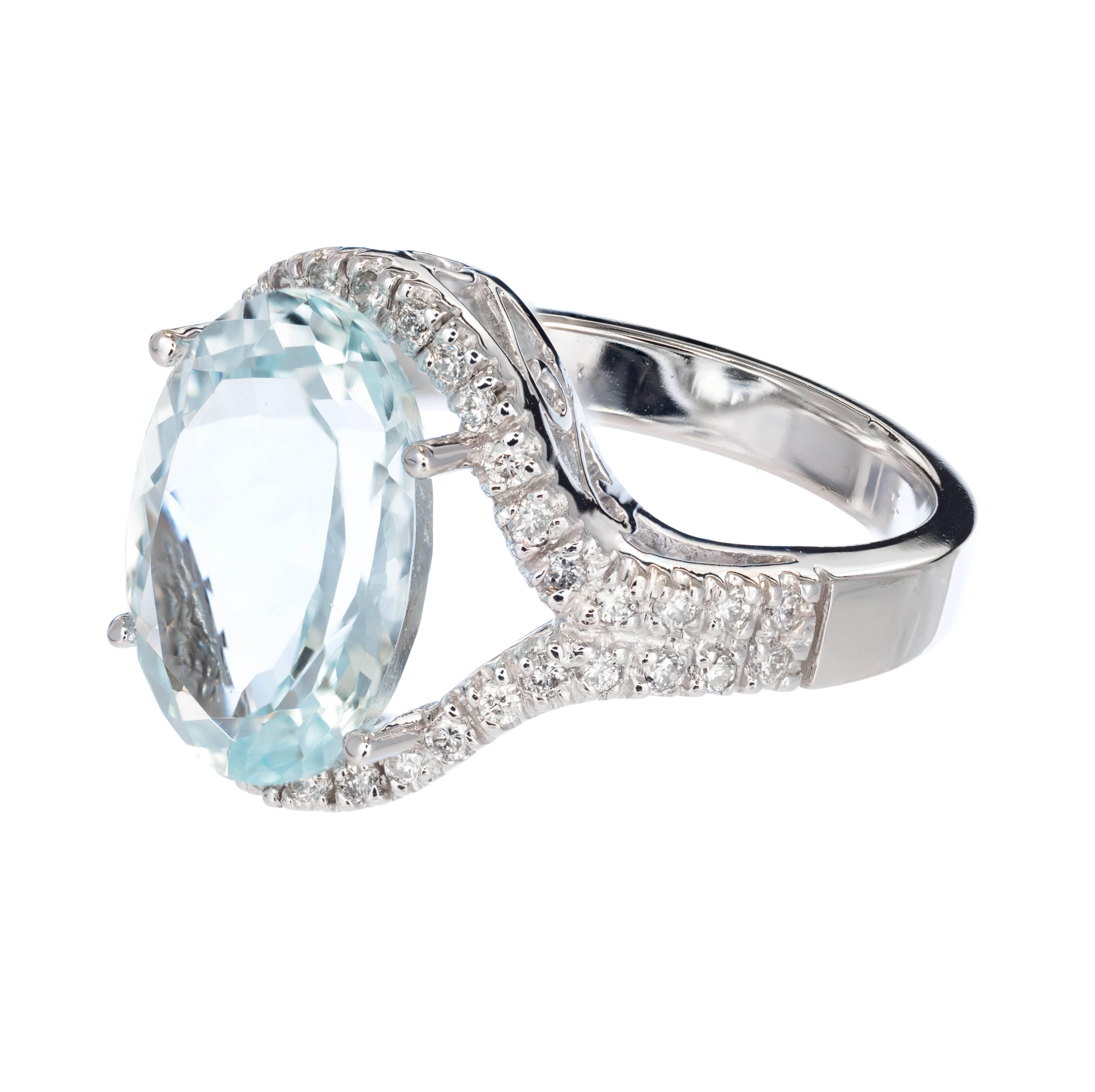 Oval Cut 6.75 Carat Bright Green Blue Aquamarine Diamond Halo Gold Cocktail Ring