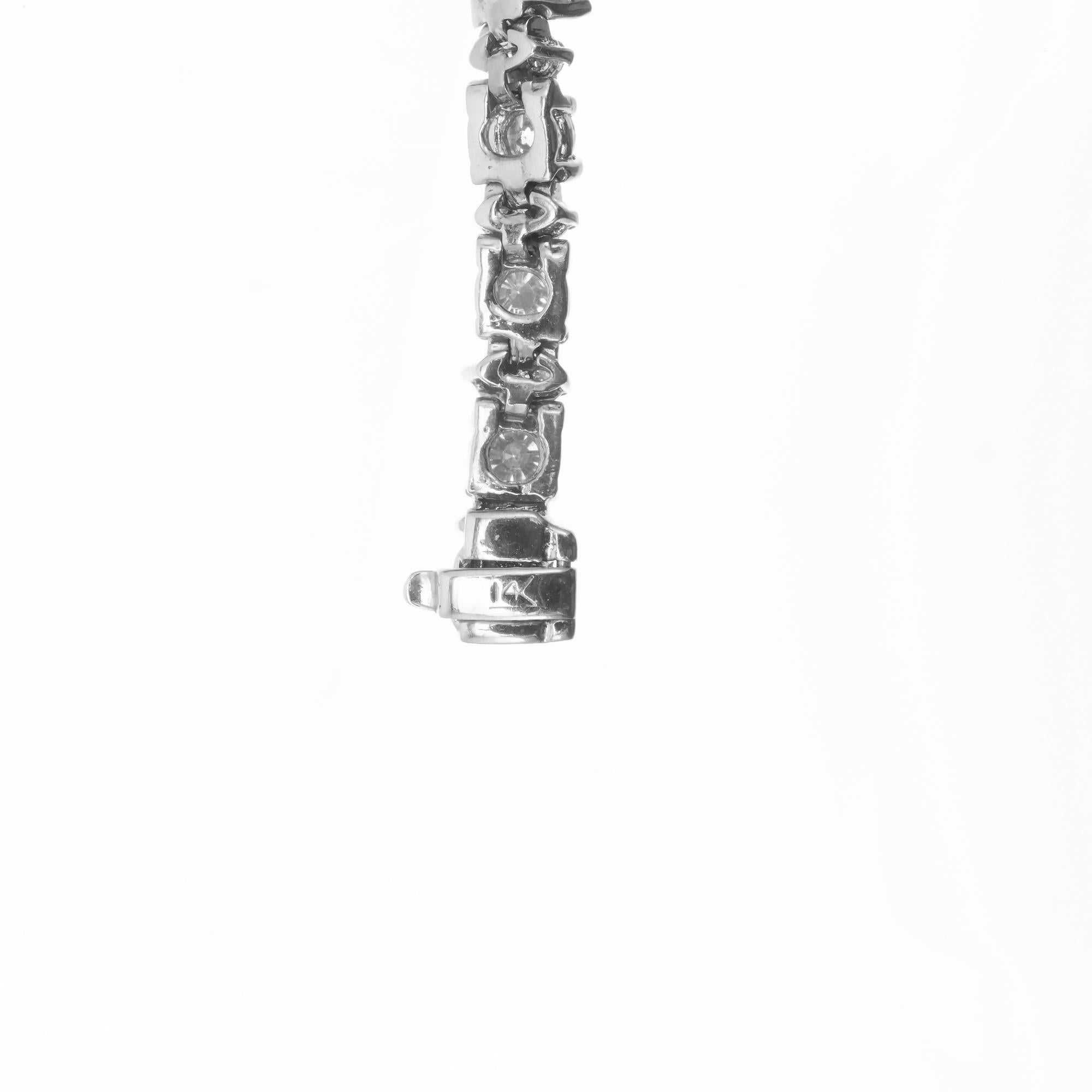 Bracelet tennis à charnières en or blanc 14 carats avec diamants de 6,75 carats en vente 1