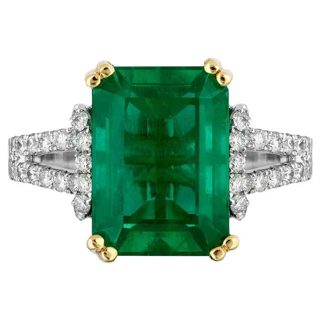 2.36 Carat Emerald and Diamond 18 Karat Gold Engagement Ring For Sale ...