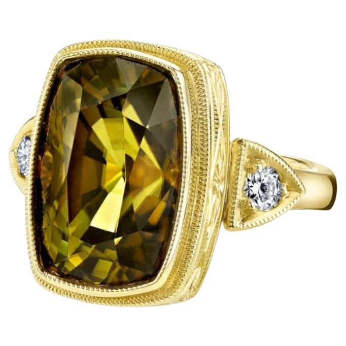 Tourmalina Verde de 6,75 Quilates y Diamante, Anillo Biselado Grabado en Oro Amarillo