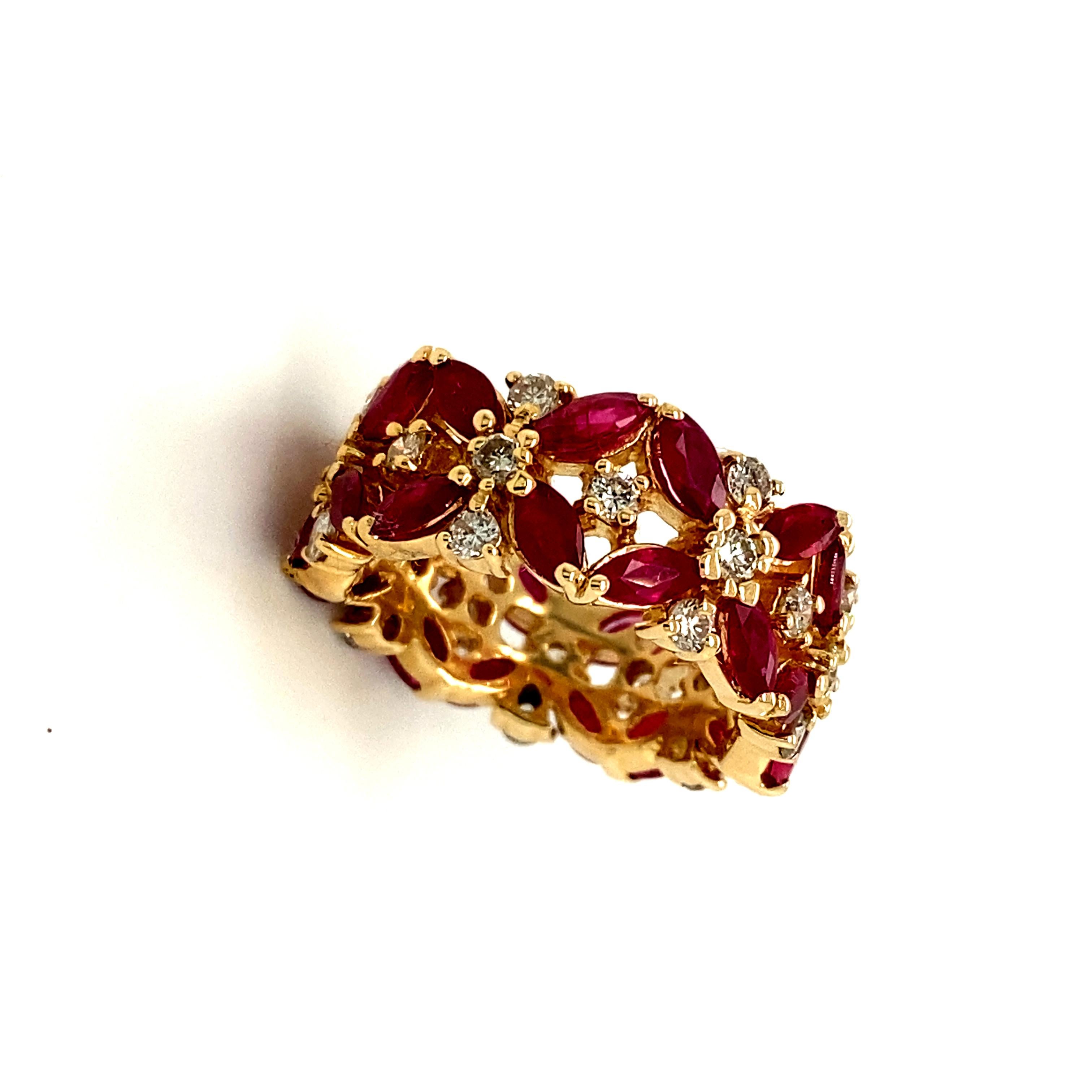 Marquise Cut 6.75 Carat Natural Diamond and Ruby Ring Band 14 Karat Yellow Gold For Sale