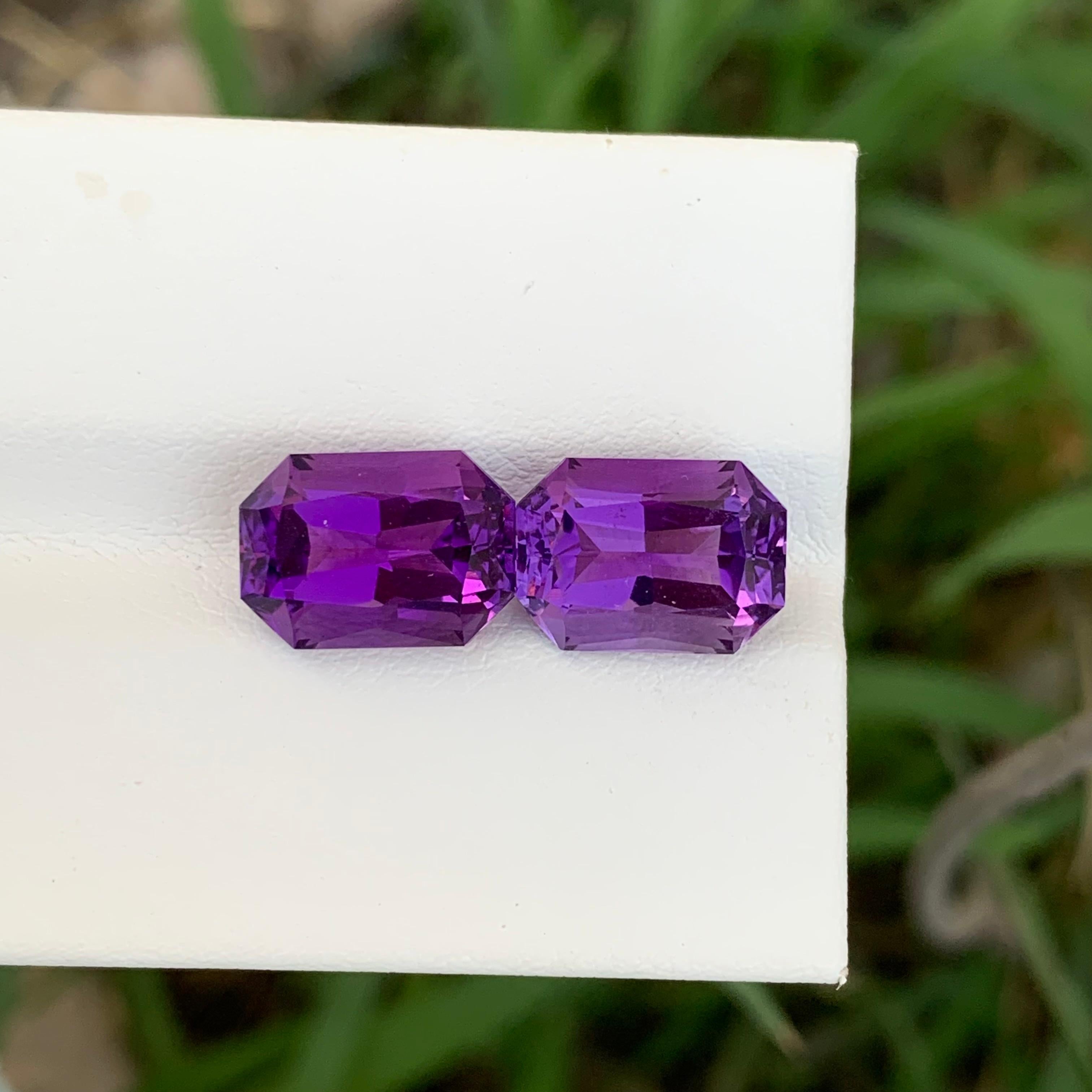 6,75 Karat natürlicher loser Amethyst Paar Smaragd Form Edelstein für die Schmuckherstellung (Arts and Crafts) im Angebot