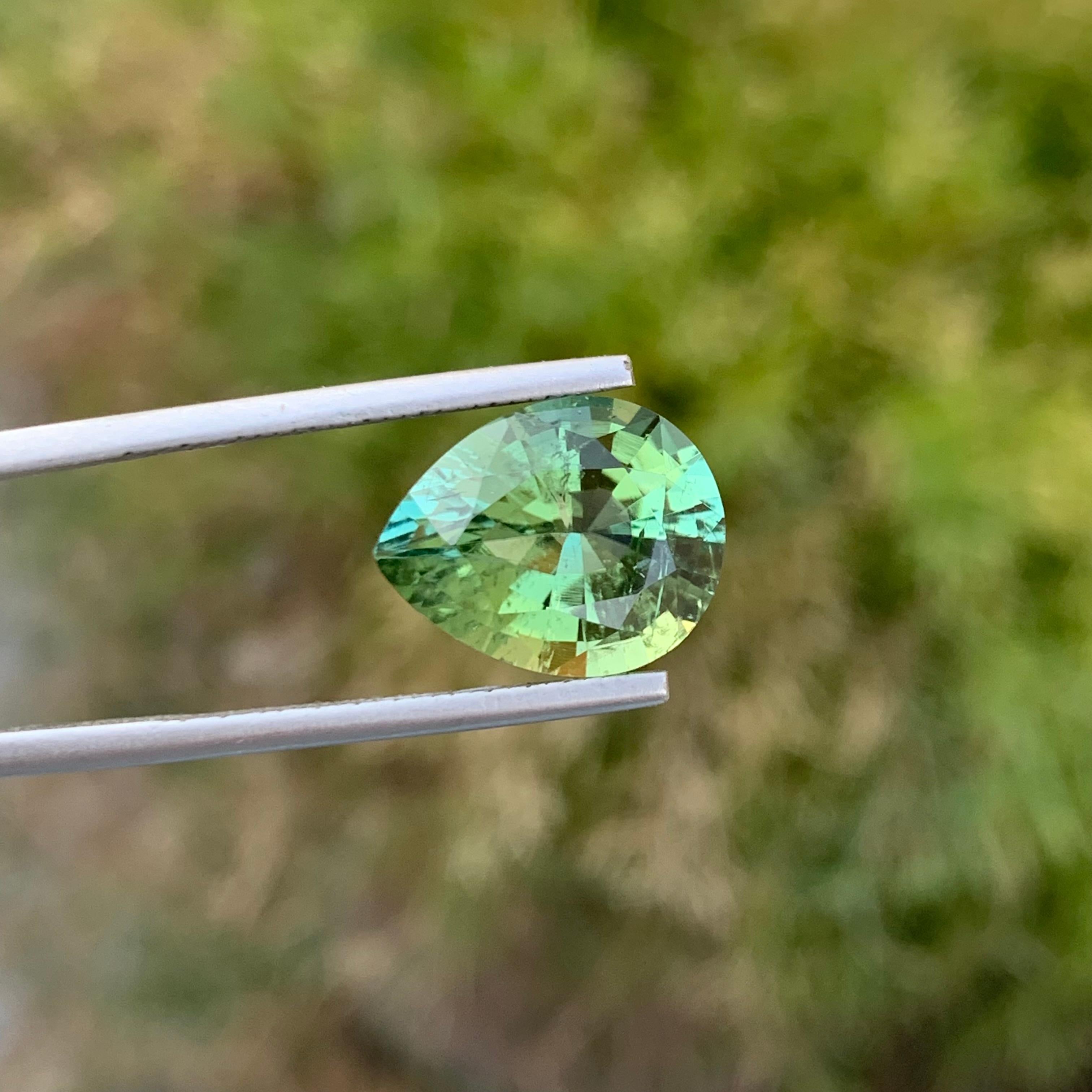 6.75 Carat Natural Loose Mint Green Tourmaline Pear Shape Gem From Afghanistan en vente 4