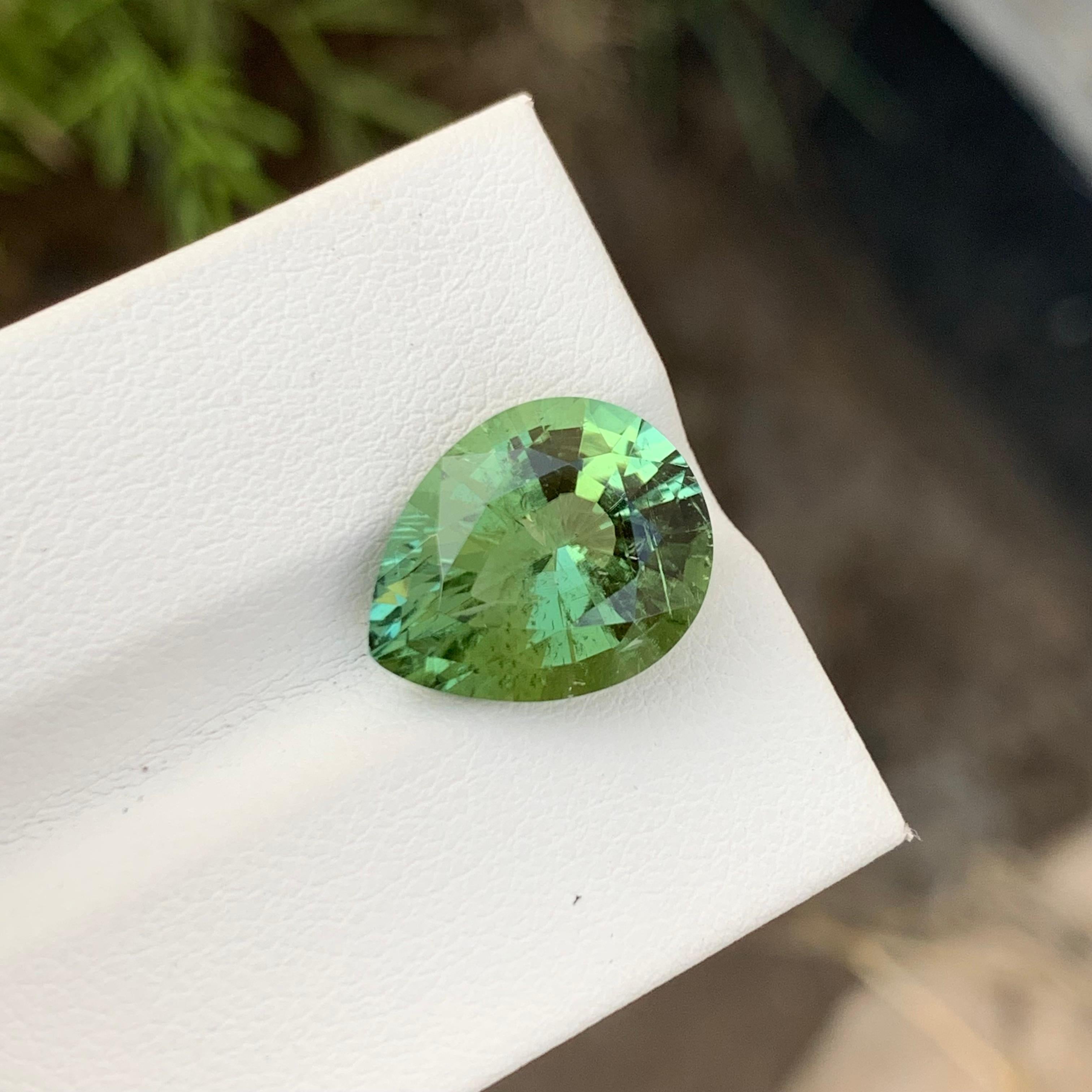 Arts and Crafts 6.75 Carat Natural Loose Mint Green Tourmaline Pear Shape Gem From Afghanistan en vente
