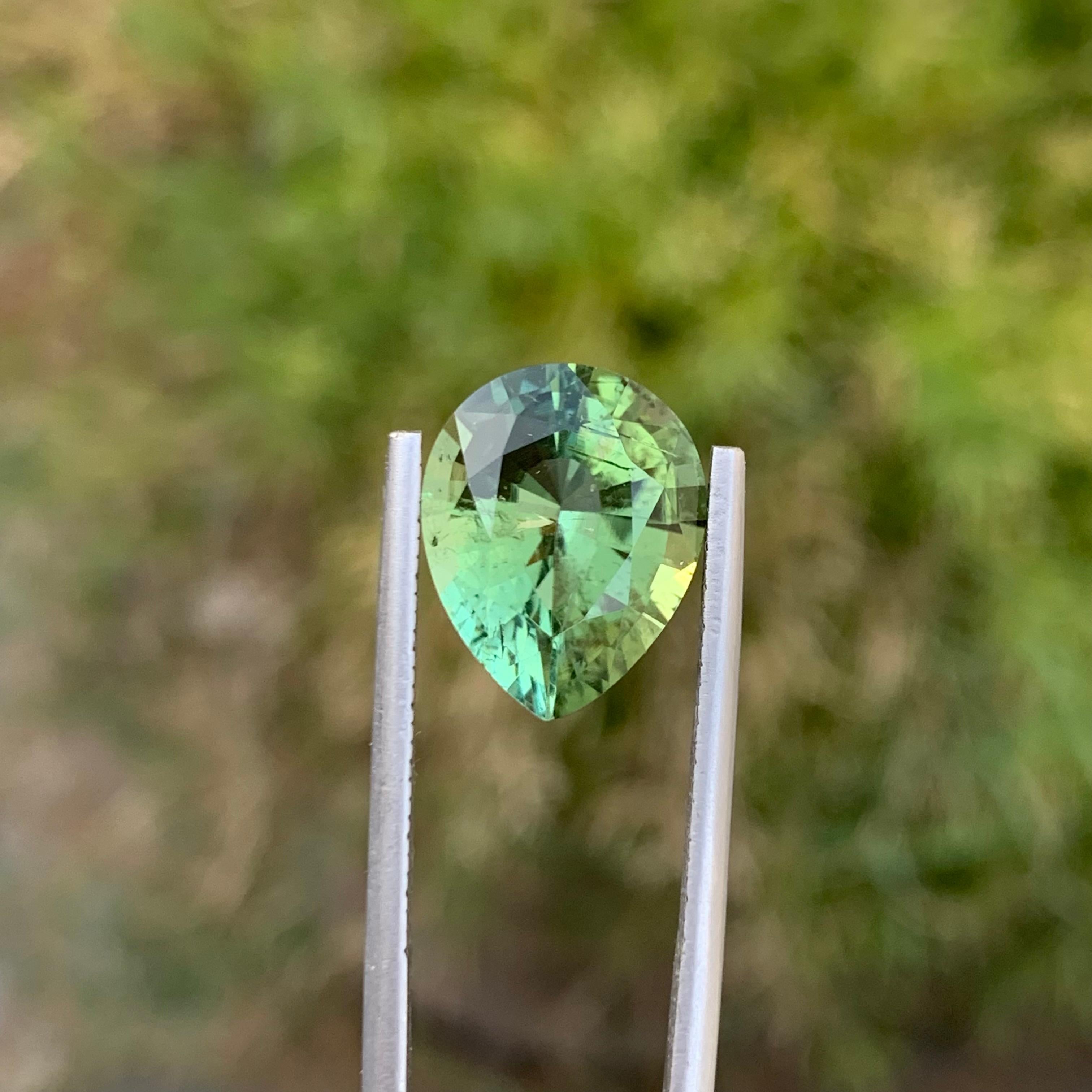 6.75 Carat Natural Loose Mint Green Tourmaline Pear Shape Gem From Afghanistan en vente 1